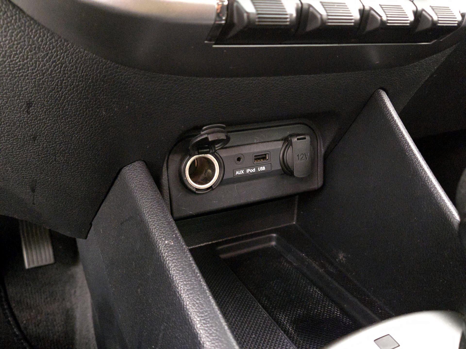 Thumbnail: 2014 Kia Rio - 17