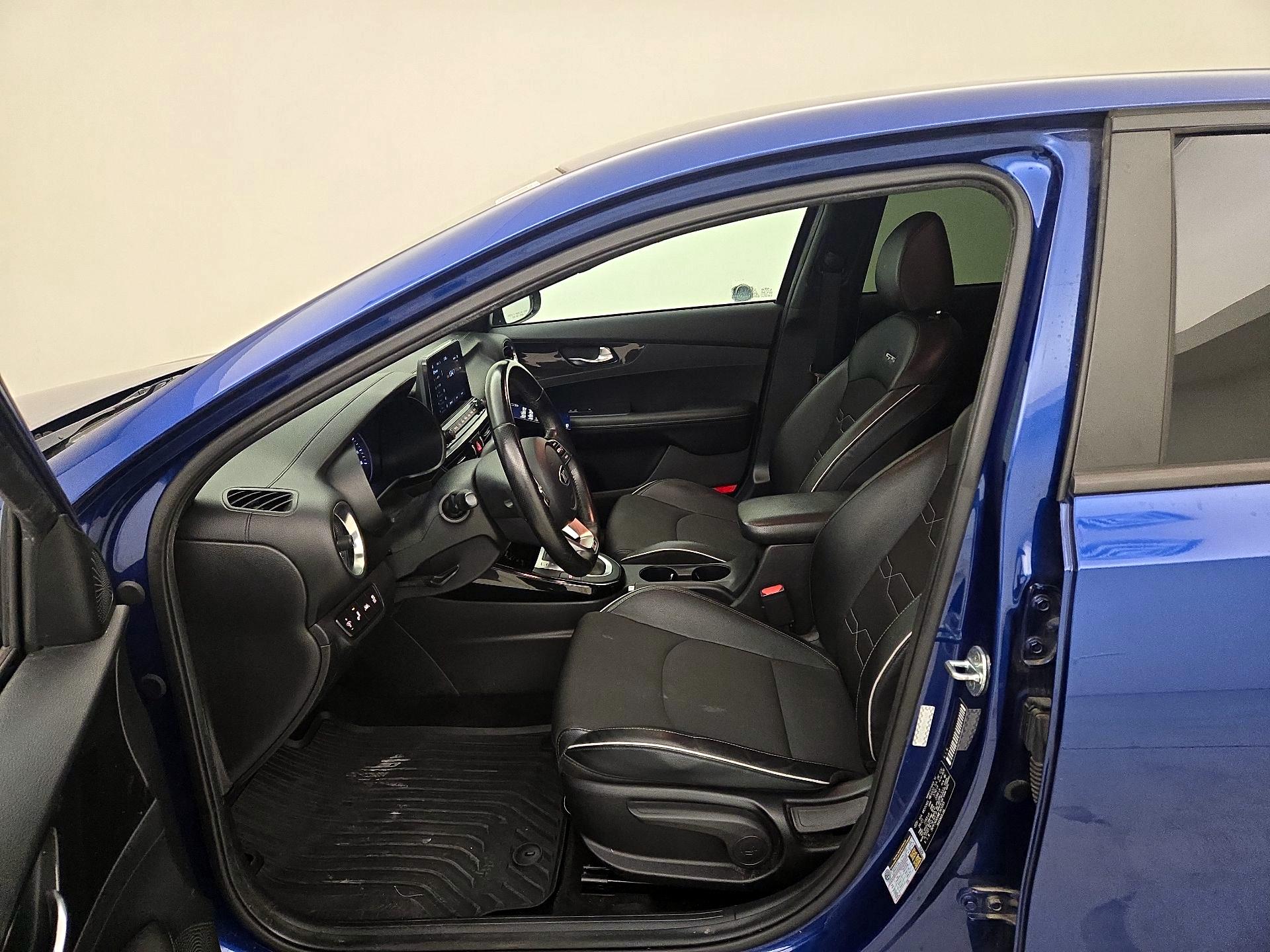 Thumbnail: 2021 Kia Forte - 11