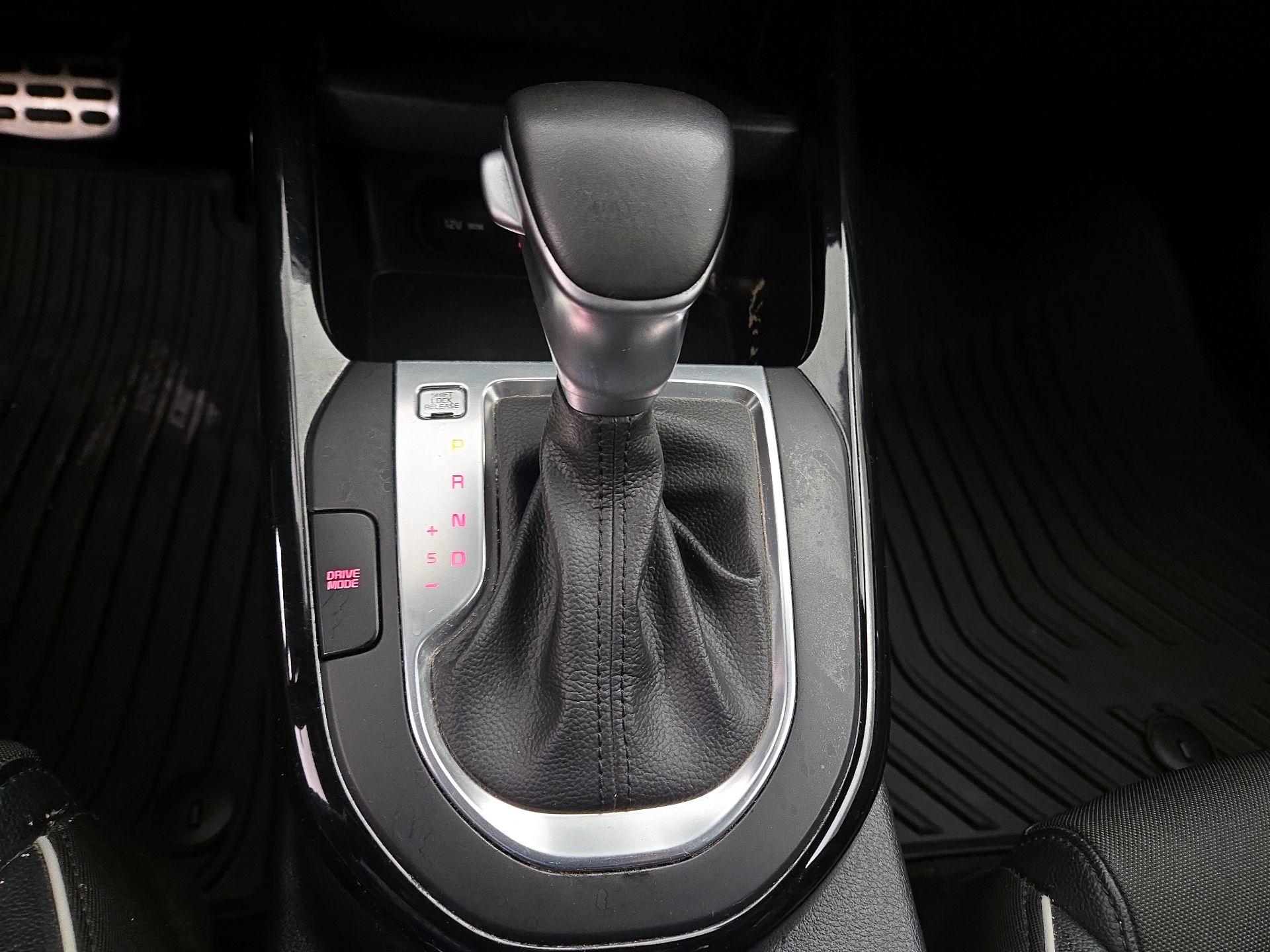 Thumbnail: 2021 Kia Forte - 17