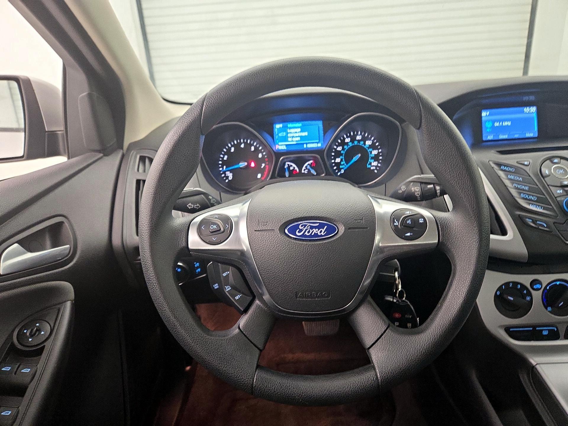 Thumbnail: 2014 Ford Focus - 10