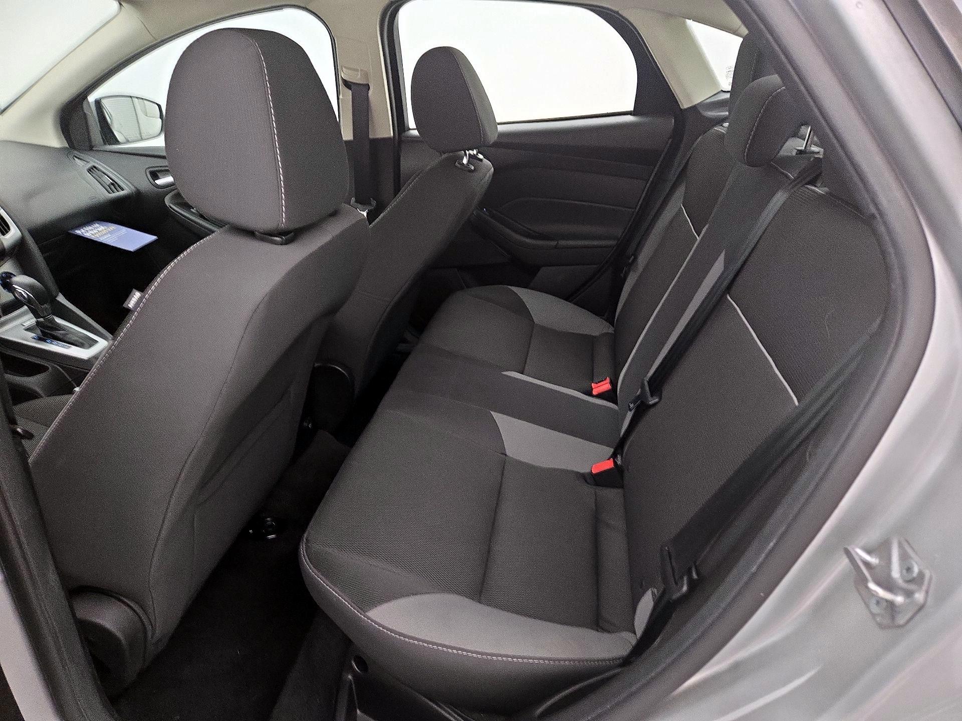 Thumbnail: 2014 Ford Focus - 17