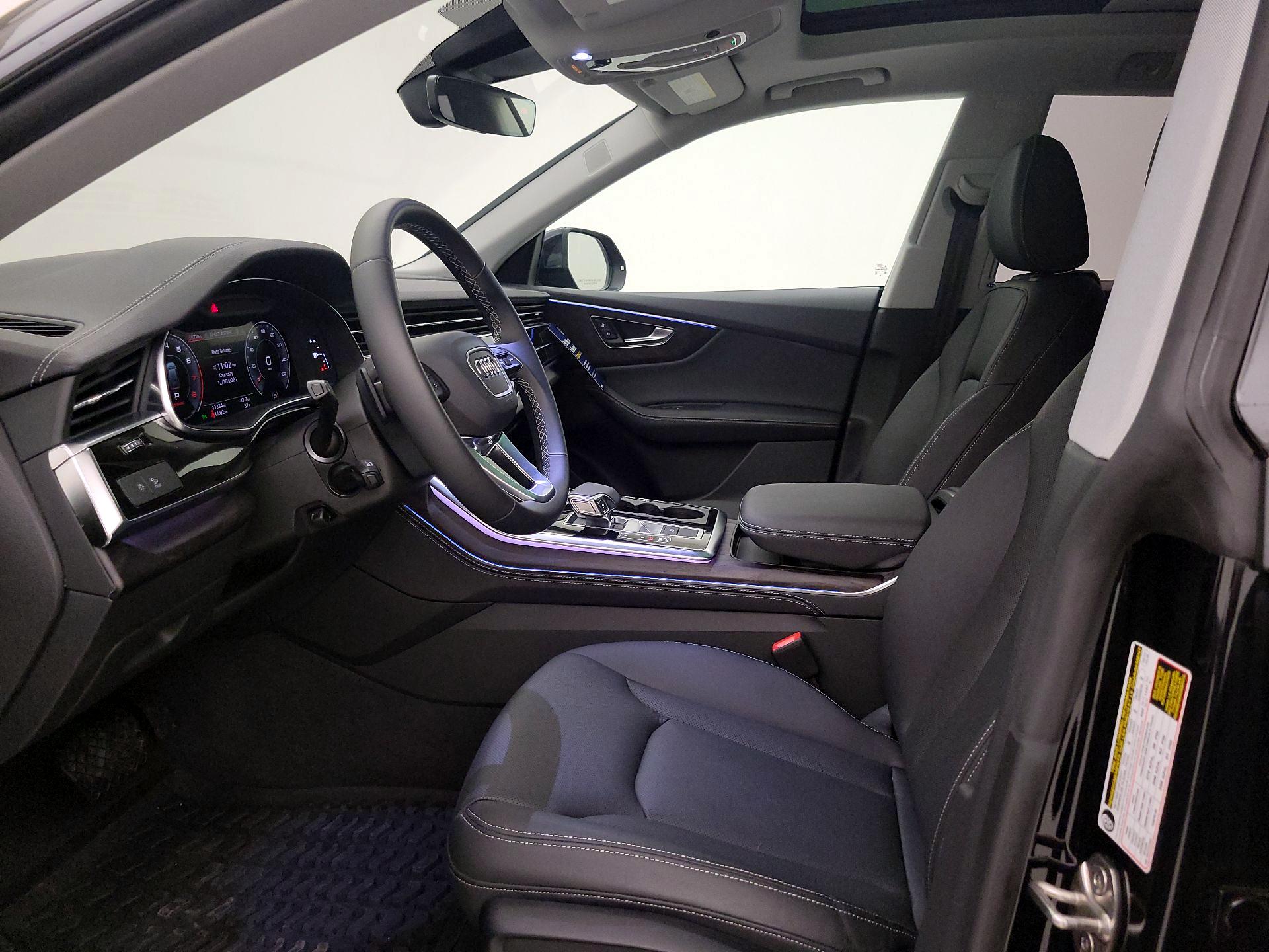 Thumbnail: 2023 Audi Q8 - 11