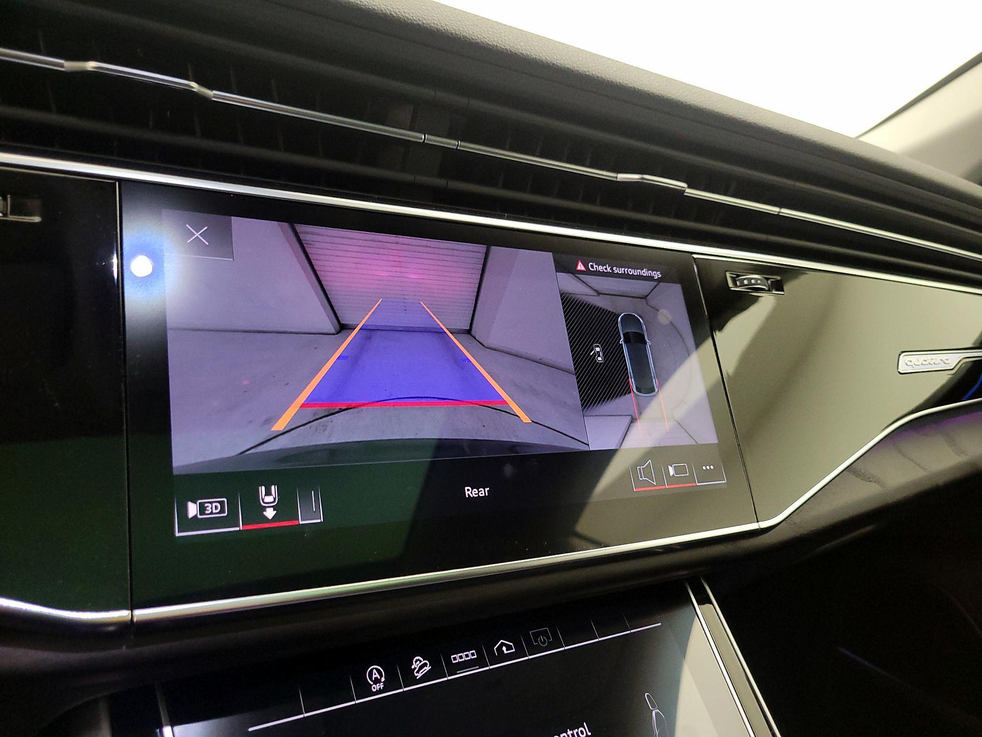 Thumbnail: 2023 Audi Q8 - 15