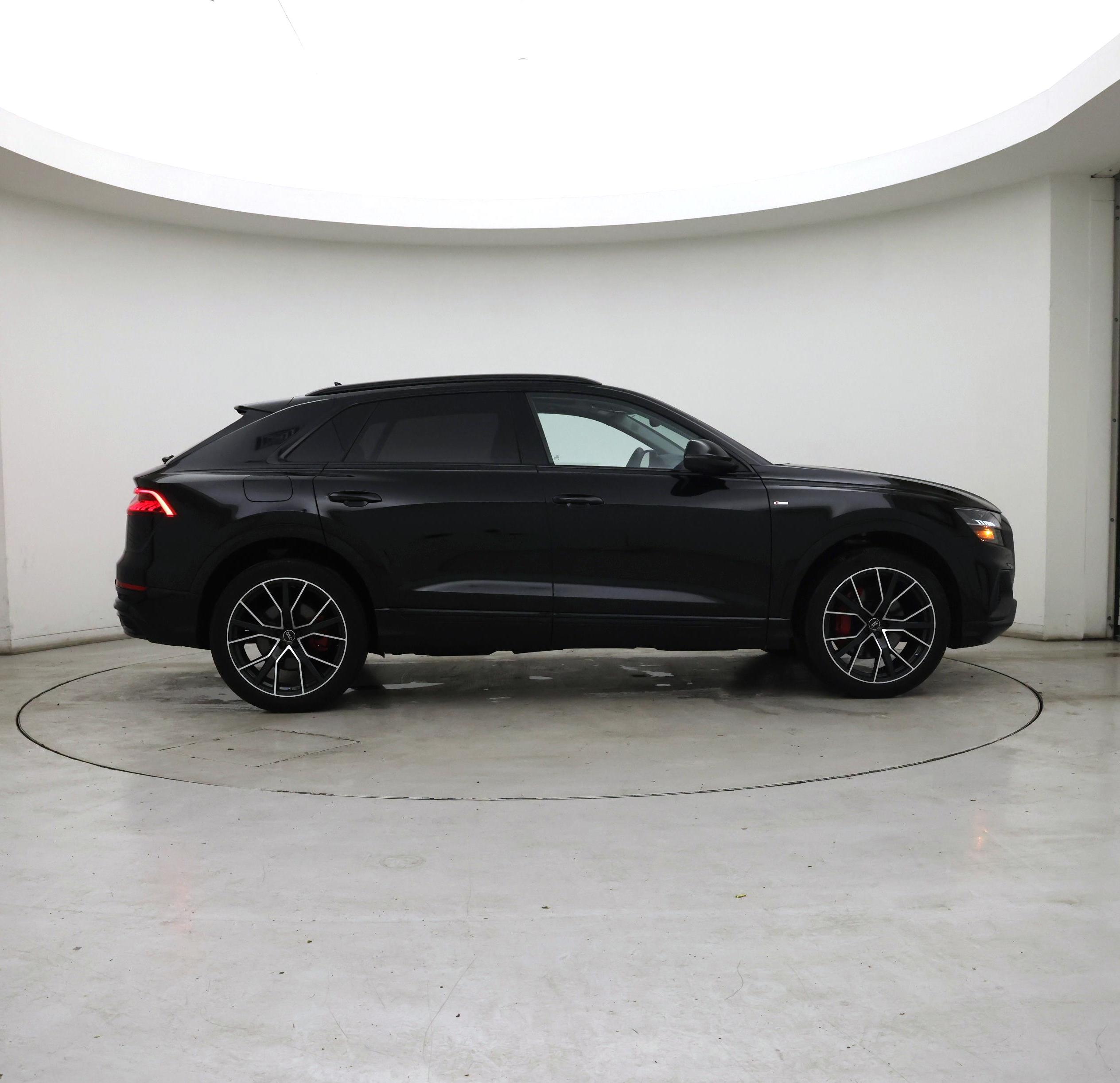 Thumbnail: 2023 Audi Q8 - 7