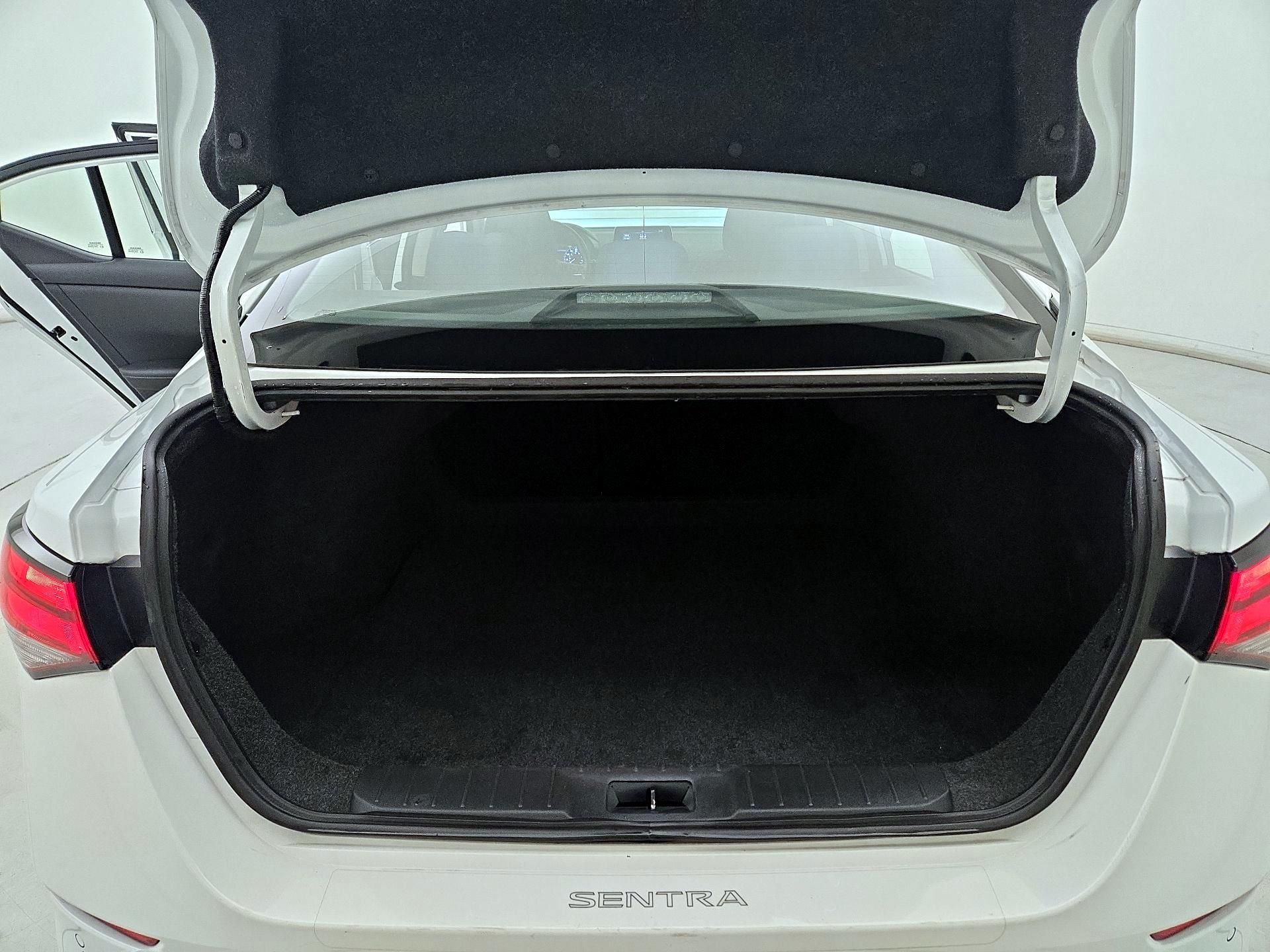 Thumbnail: 2021 Nissan Sentra - 20