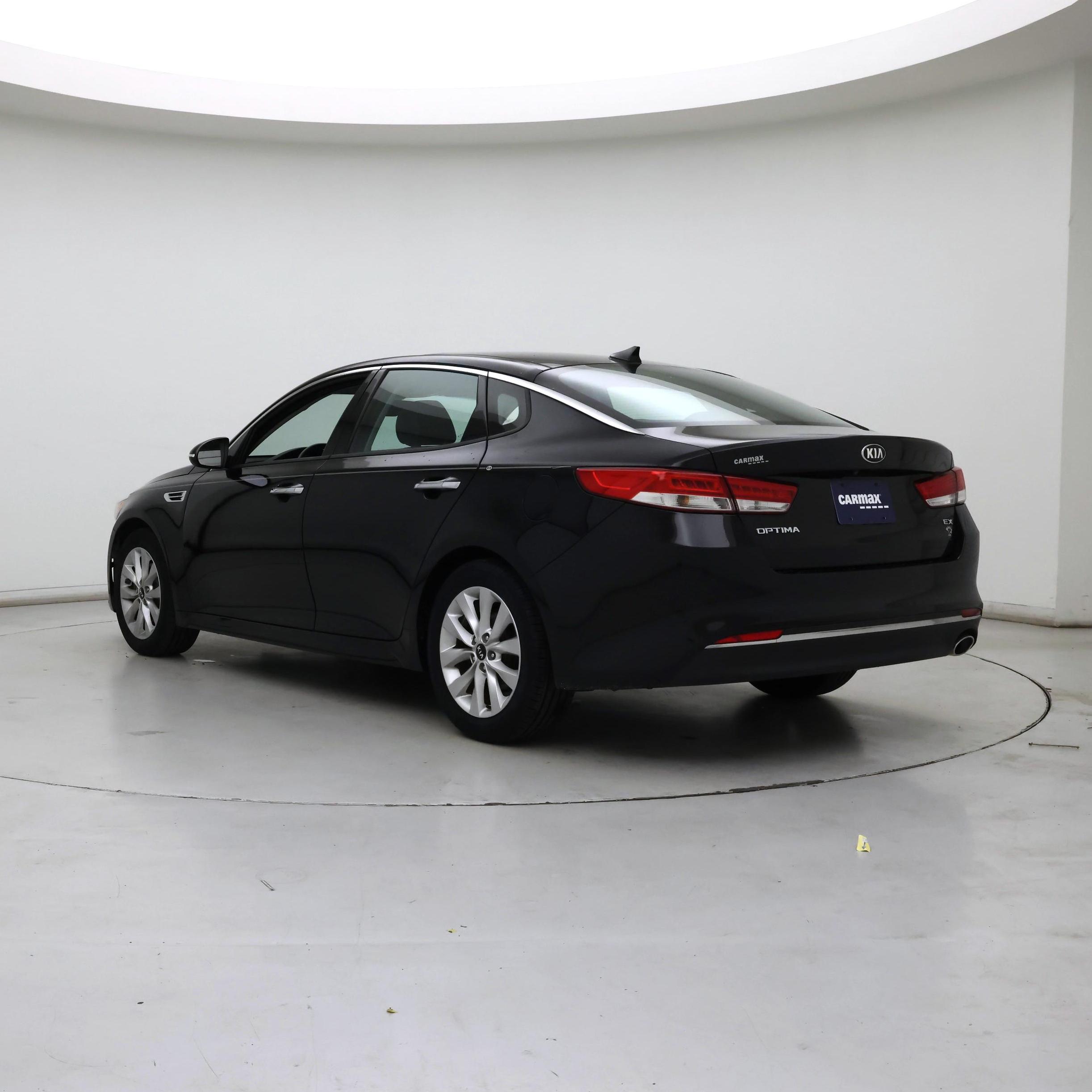 Thumbnail: 2016 Kia Optima - 2