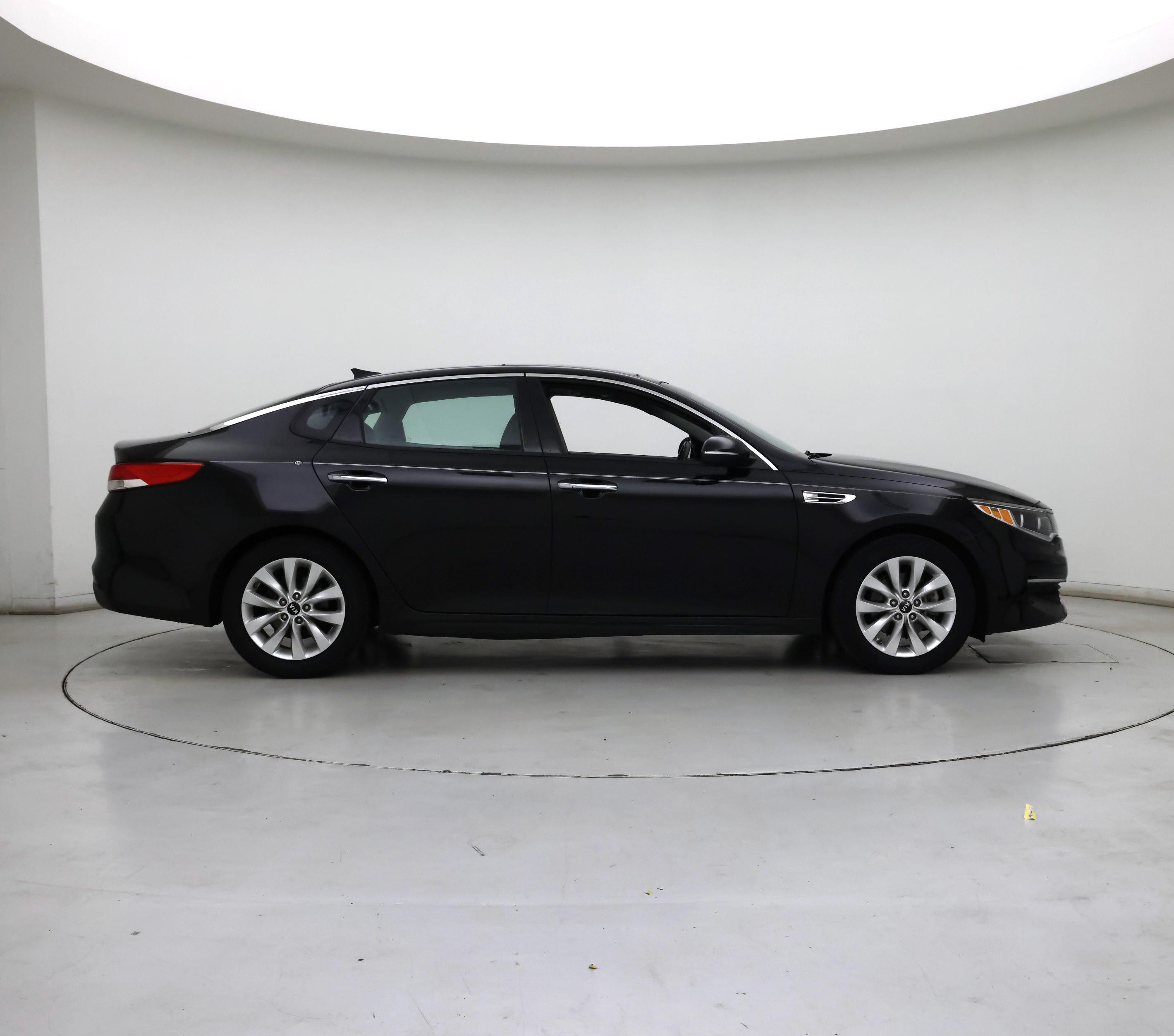 Thumbnail: 2016 Kia Optima - 7