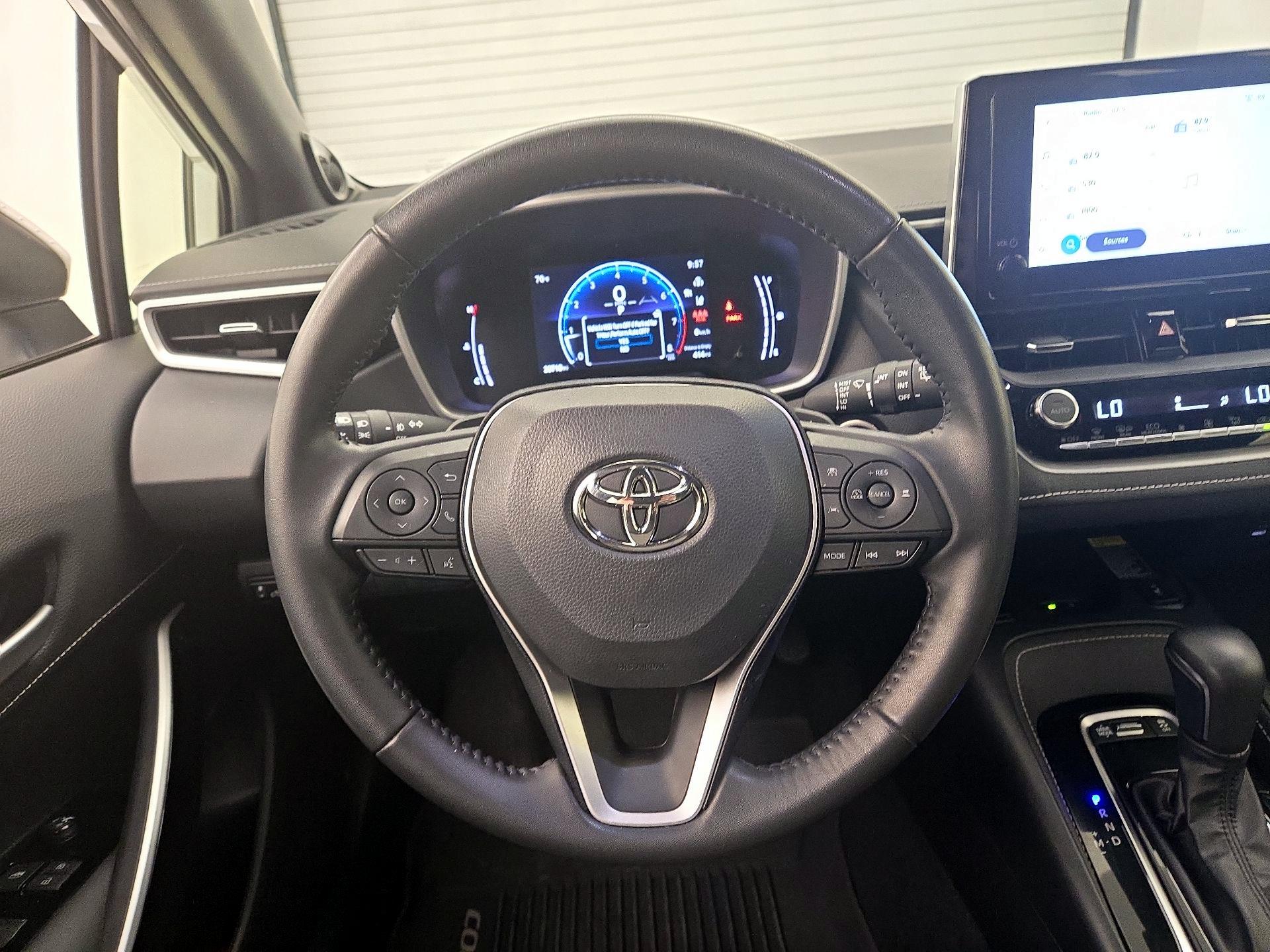 Thumbnail: 2023 Toyota Corolla - 10