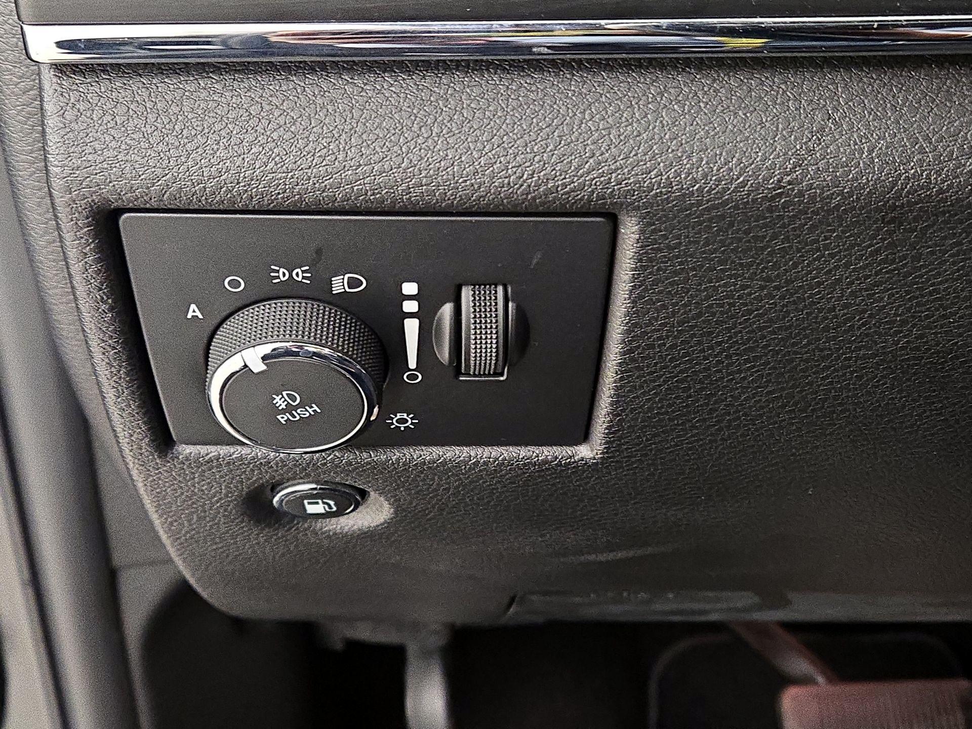 Thumbnail: 2021 Jeep Grand Cherokee - 13