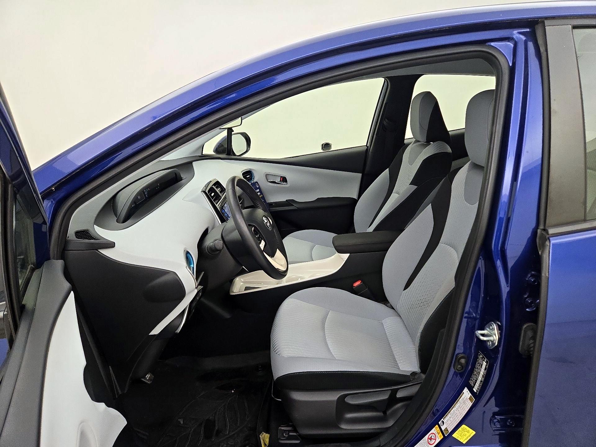 Thumbnail: 2018 Toyota Prius - 11