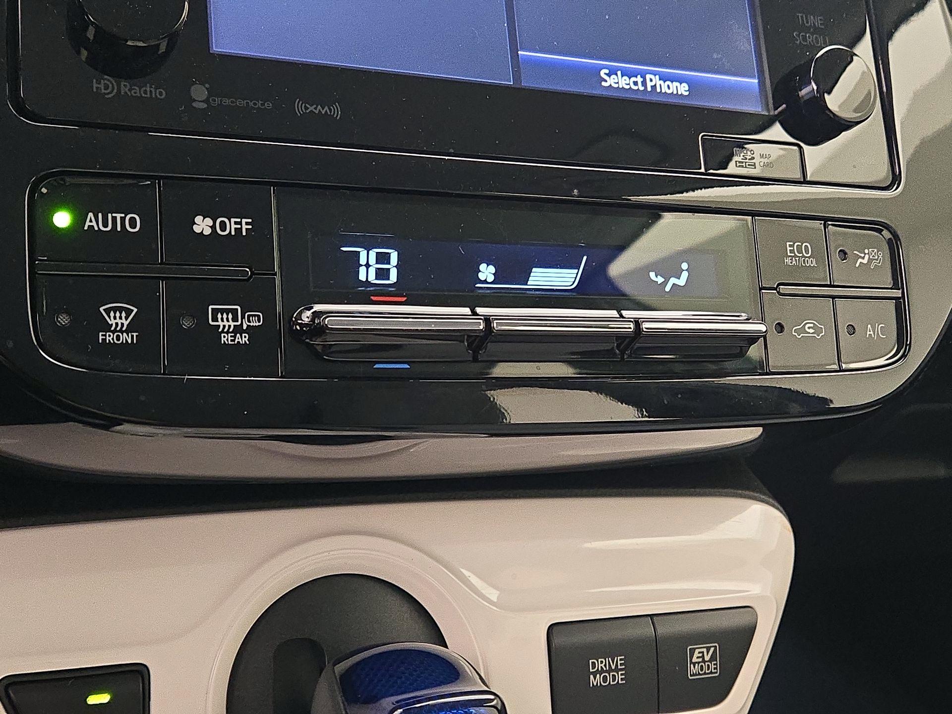 Thumbnail: 2018 Toyota Prius - 16