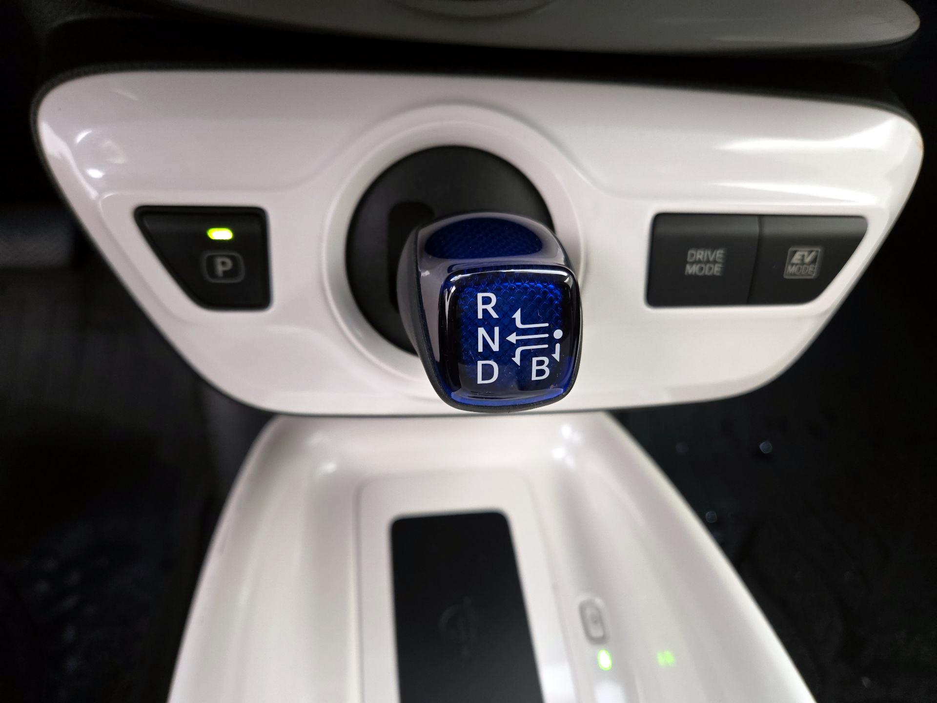 Thumbnail: 2018 Toyota Prius - 17