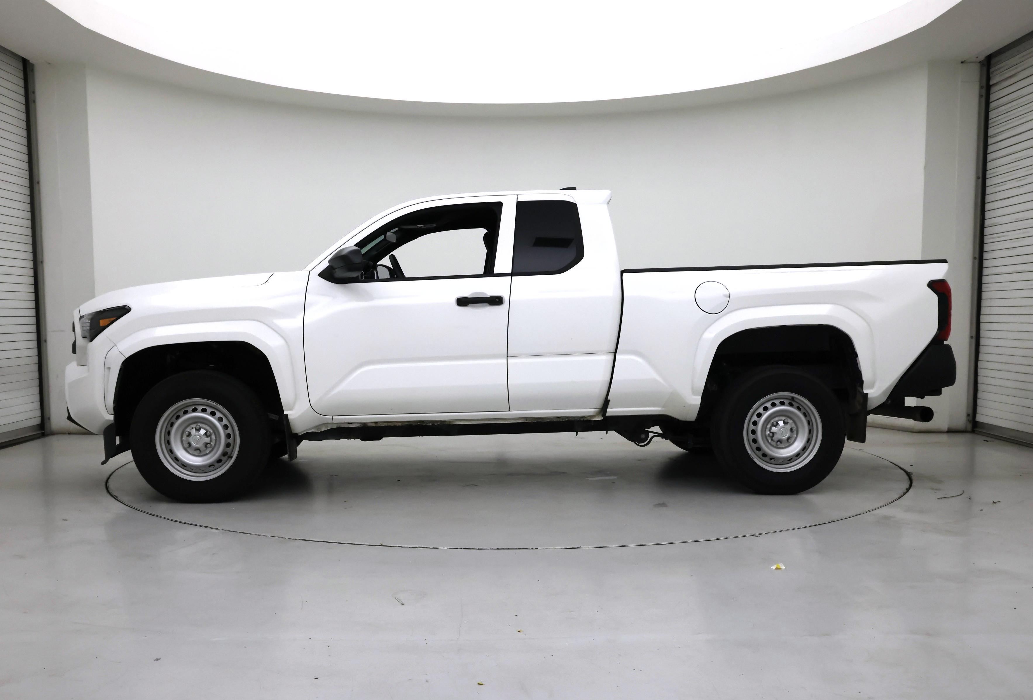 Thumbnail: 2024 Toyota Tacoma - 3
