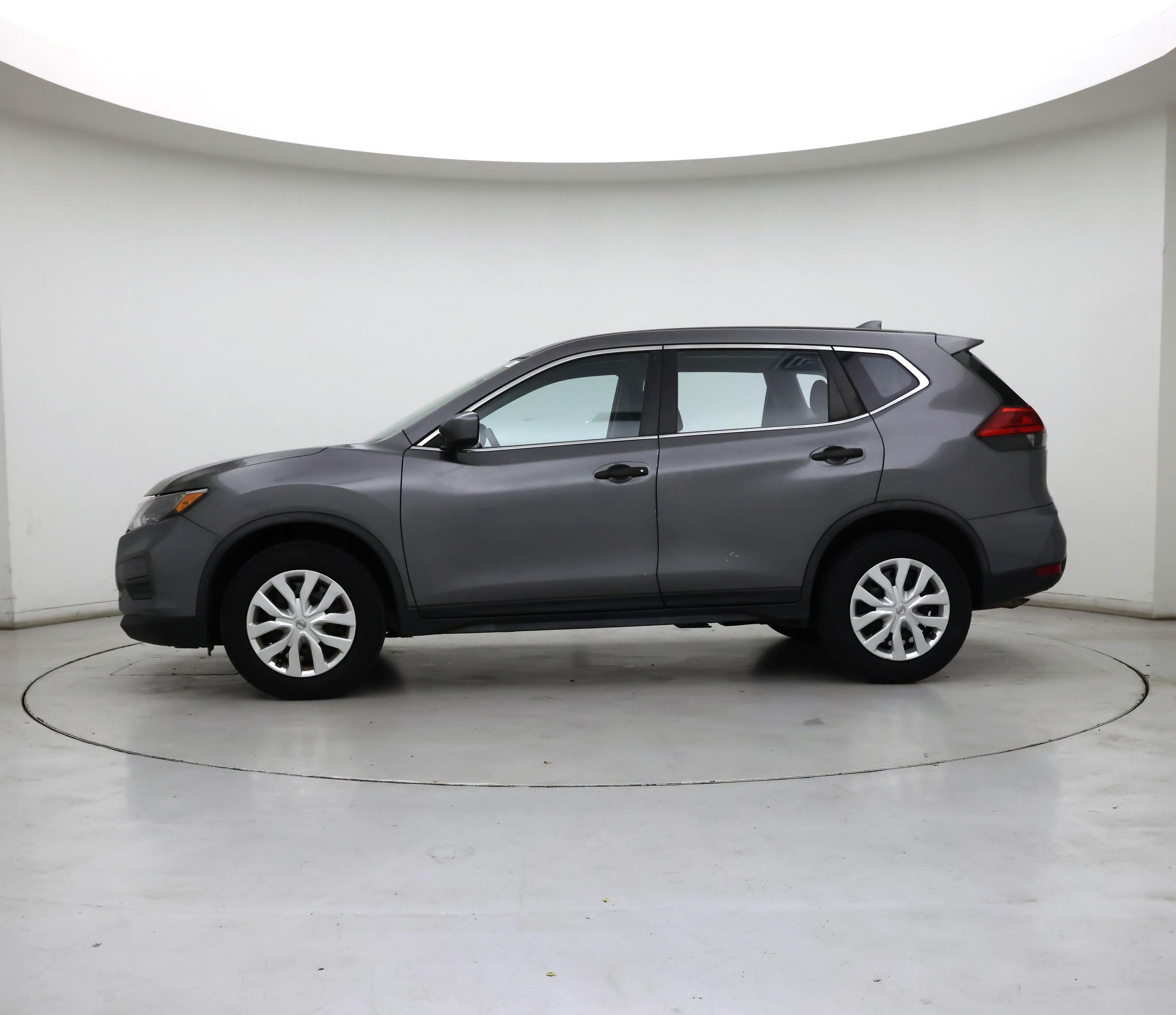 Thumbnail: 2017 Nissan Rogue - 3