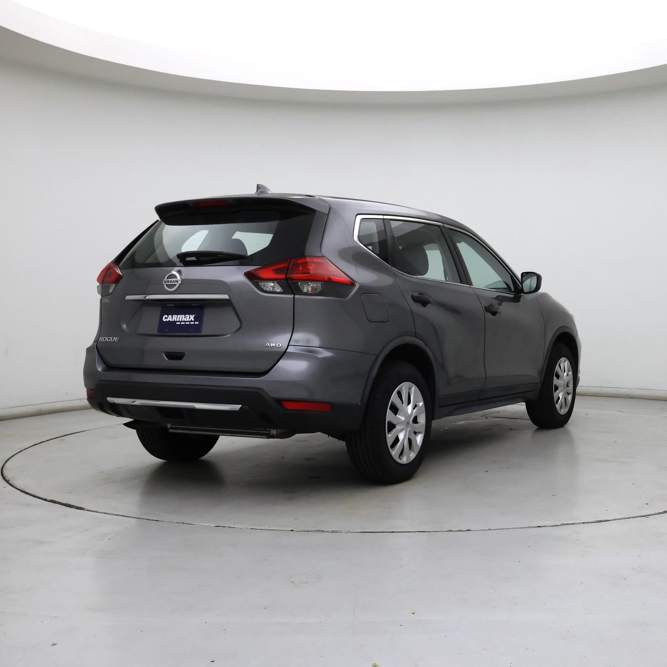 Thumbnail: 2017 Nissan Rogue - 8