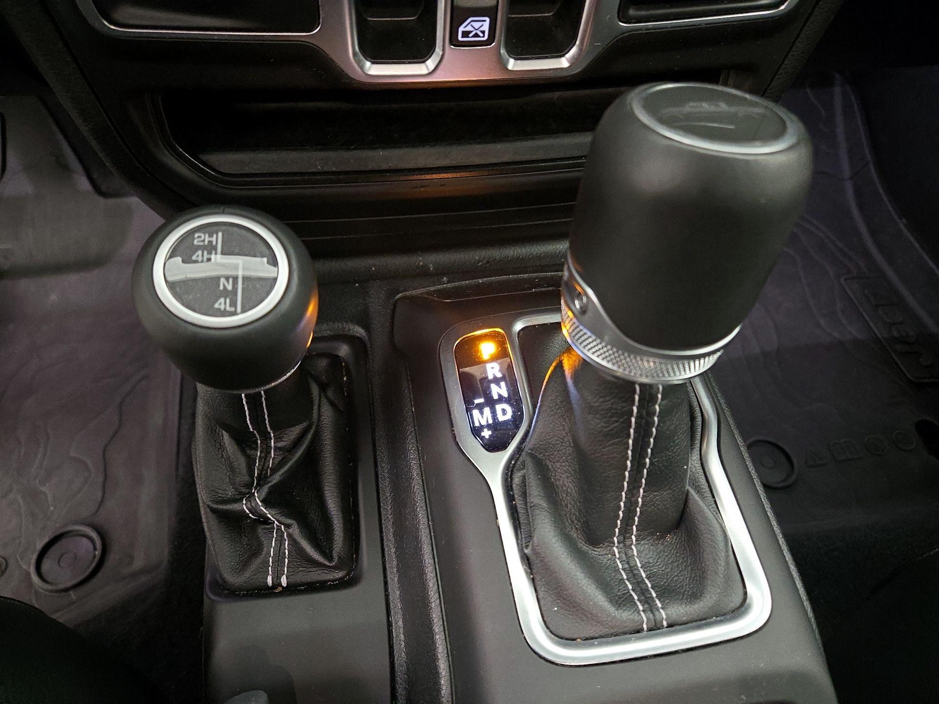 Thumbnail: 2020 Jeep Gladiator - 18