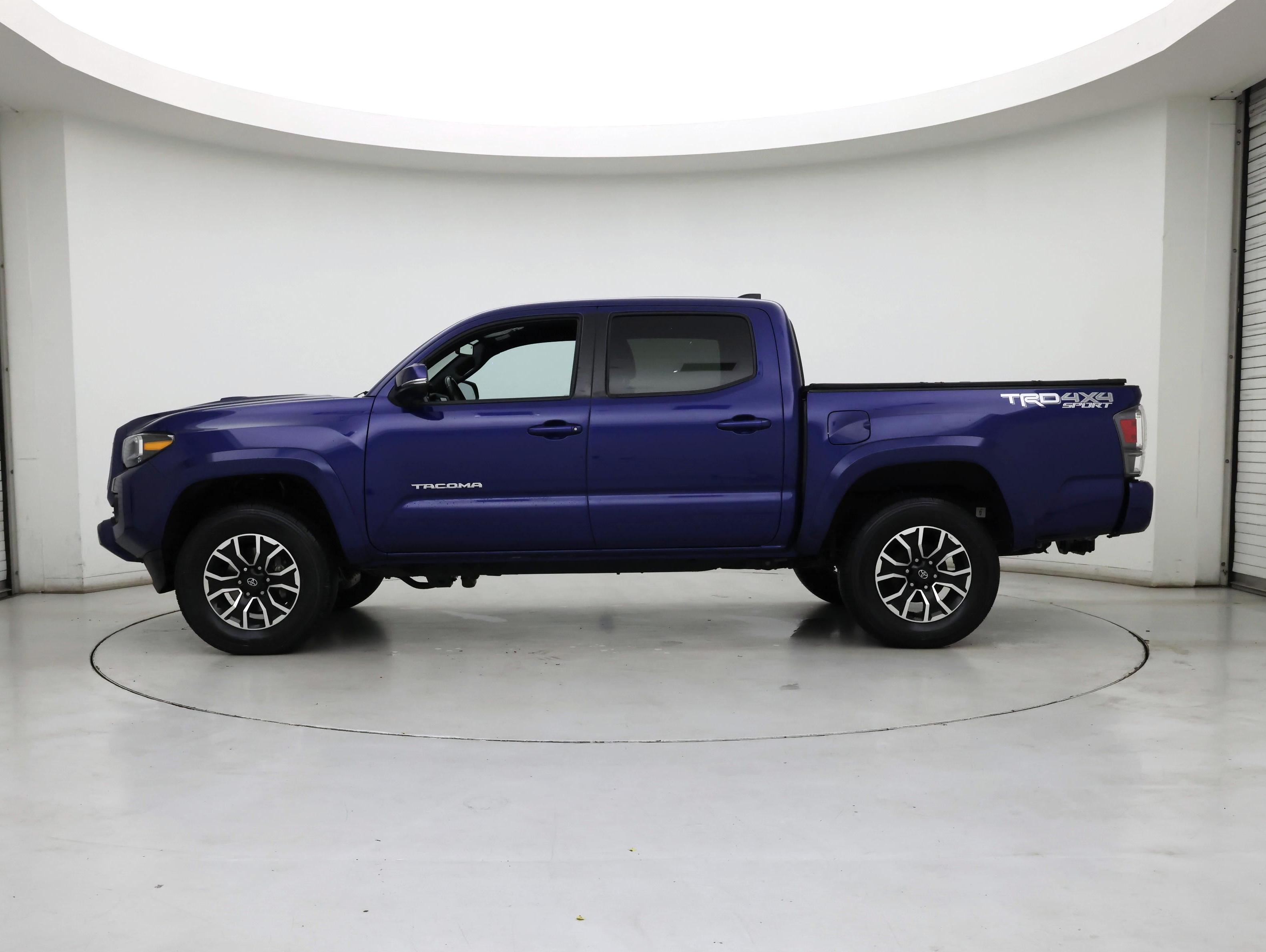 Thumbnail: 2022 Toyota Tacoma - 3