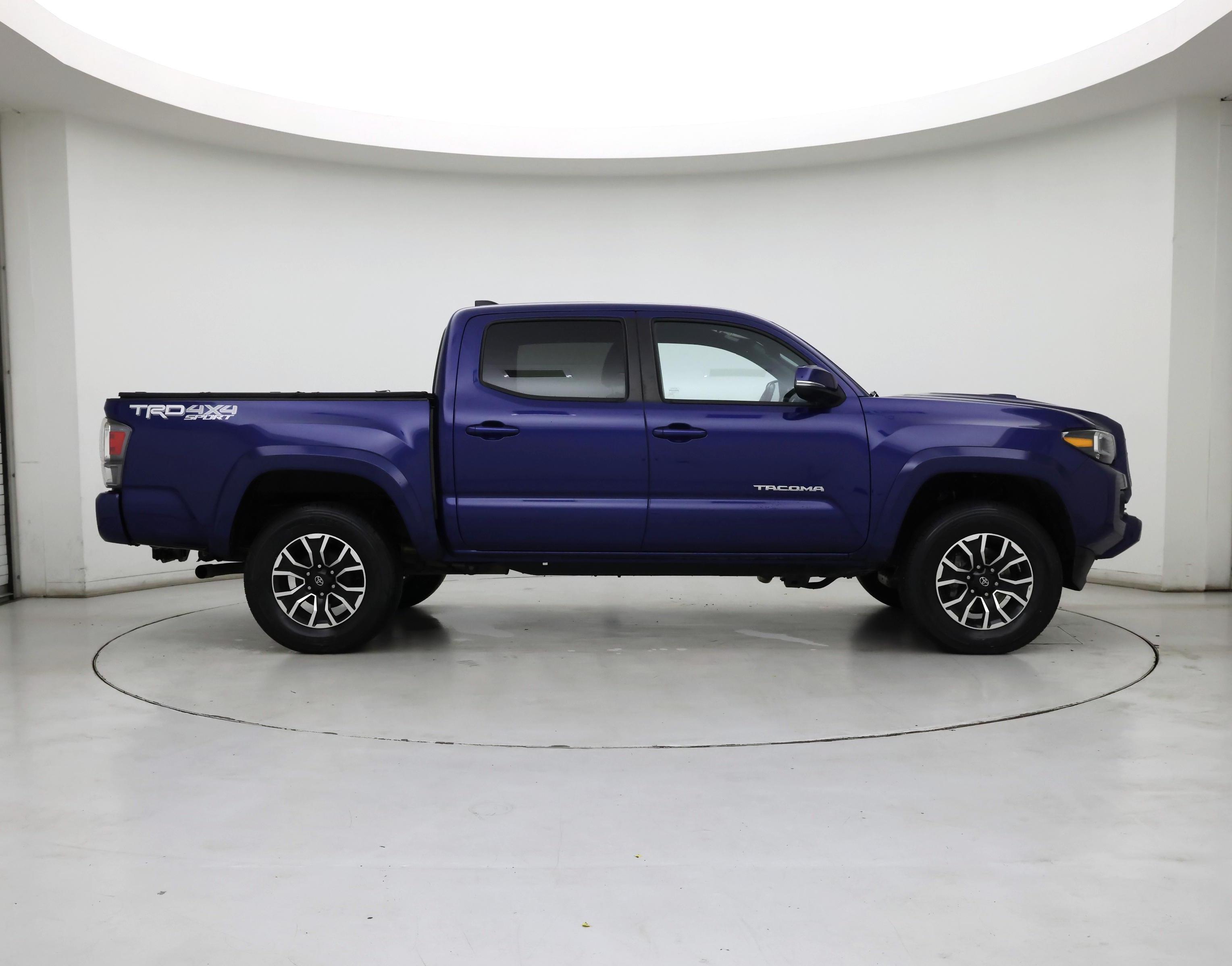 Thumbnail: 2022 Toyota Tacoma - 7