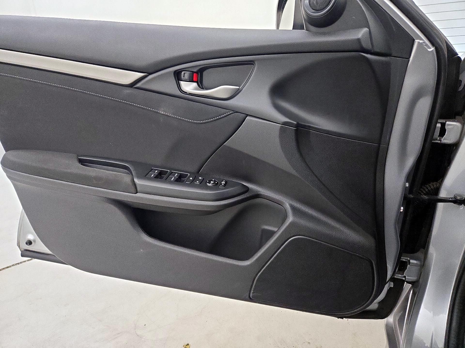 Thumbnail: 2017 Honda Civic - 12