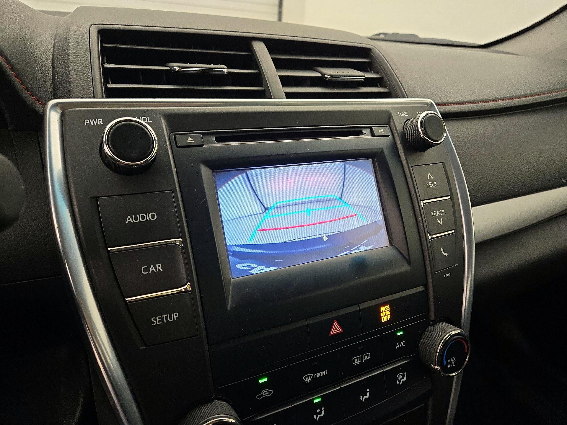 Thumbnail: 2015 Toyota Camry - 13