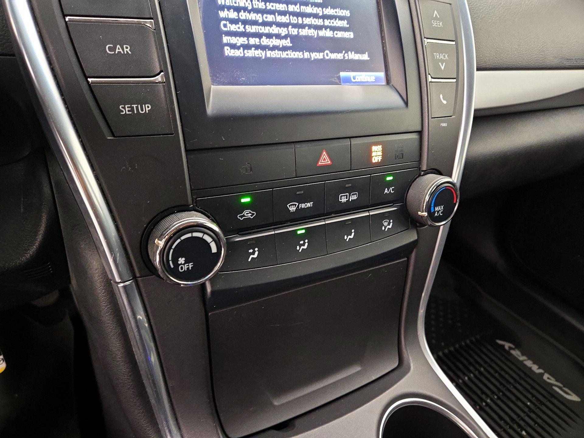 Thumbnail: 2015 Toyota Camry - 15