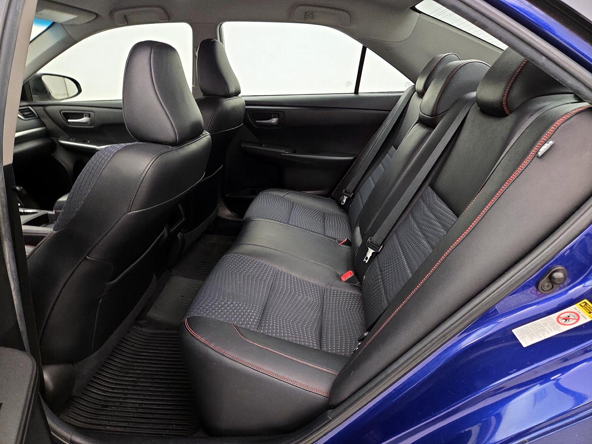 Thumbnail: 2015 Toyota Camry - 17