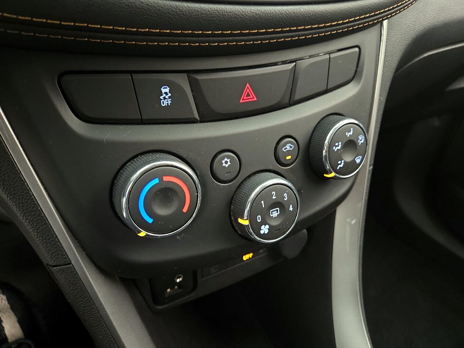 Thumbnail: 2019 Chevrolet Trax - 16