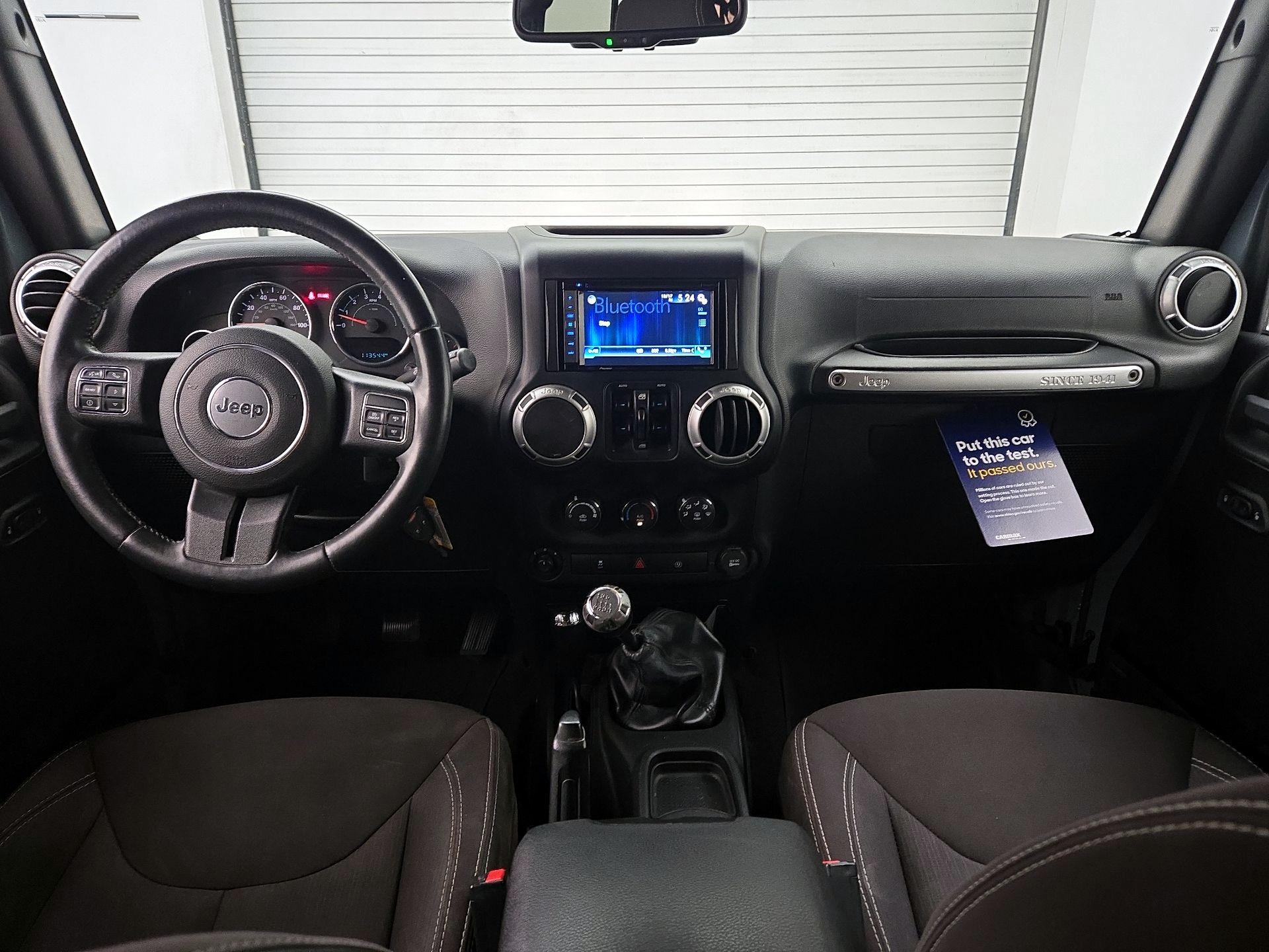 Thumbnail: 2015 Jeep Wrangler - 9