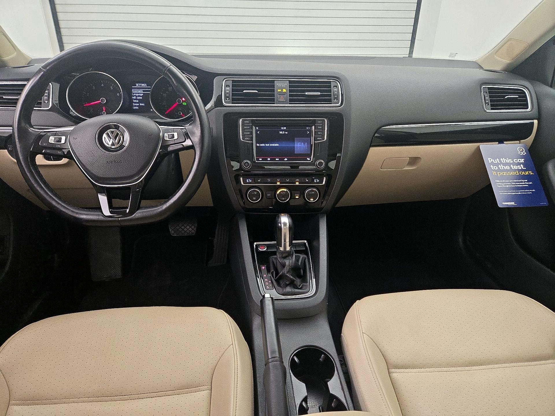Thumbnail: 2017 Volkswagen Jetta - 9