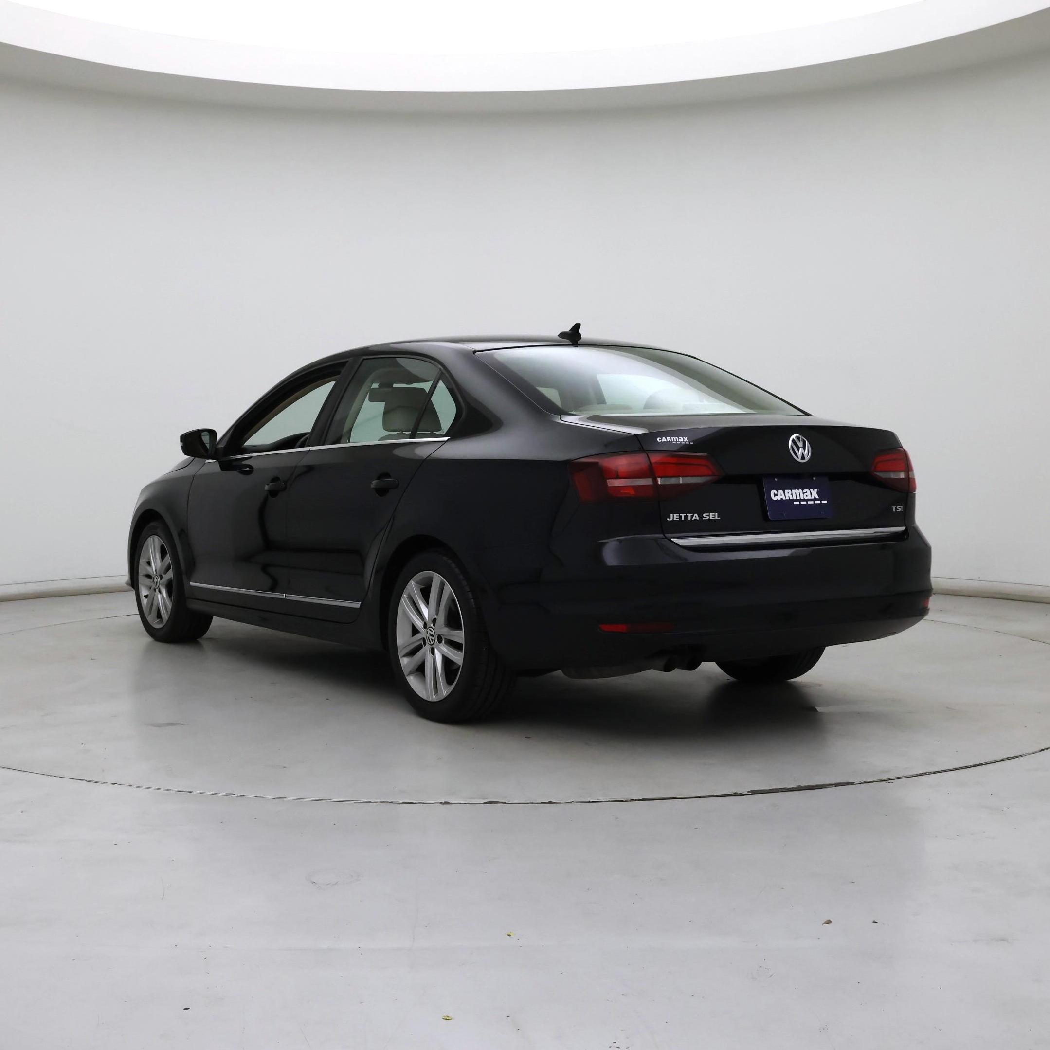 Thumbnail: 2017 Volkswagen Jetta - 2