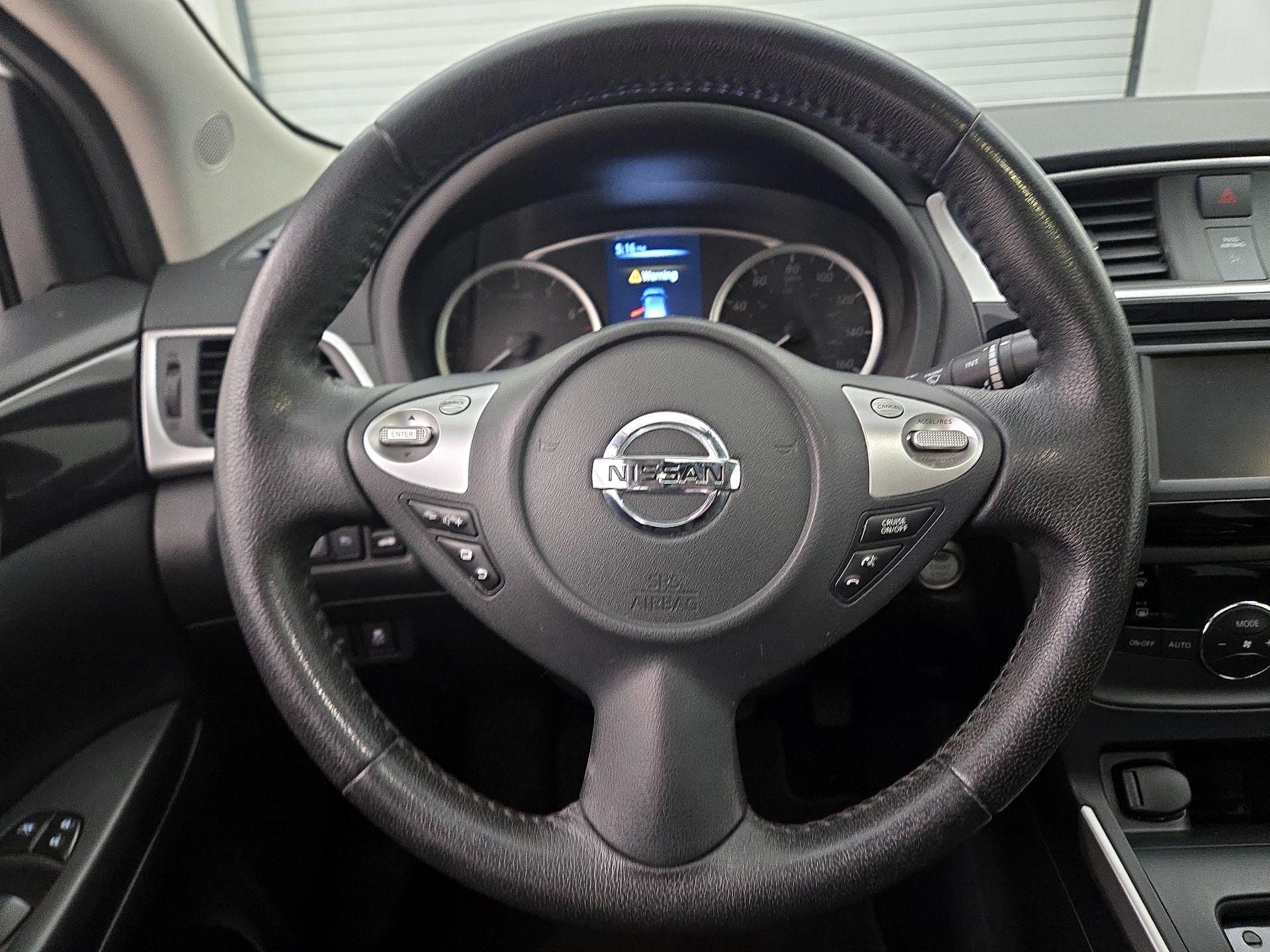 Thumbnail: 2018 Nissan Sentra - 10