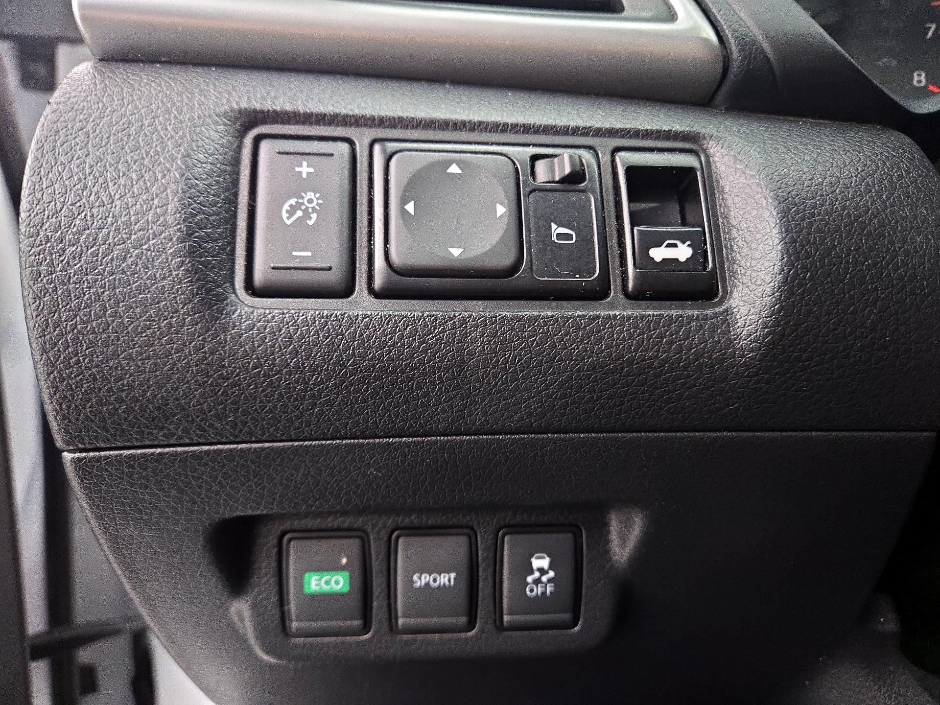 Thumbnail: 2018 Nissan Sentra - 13