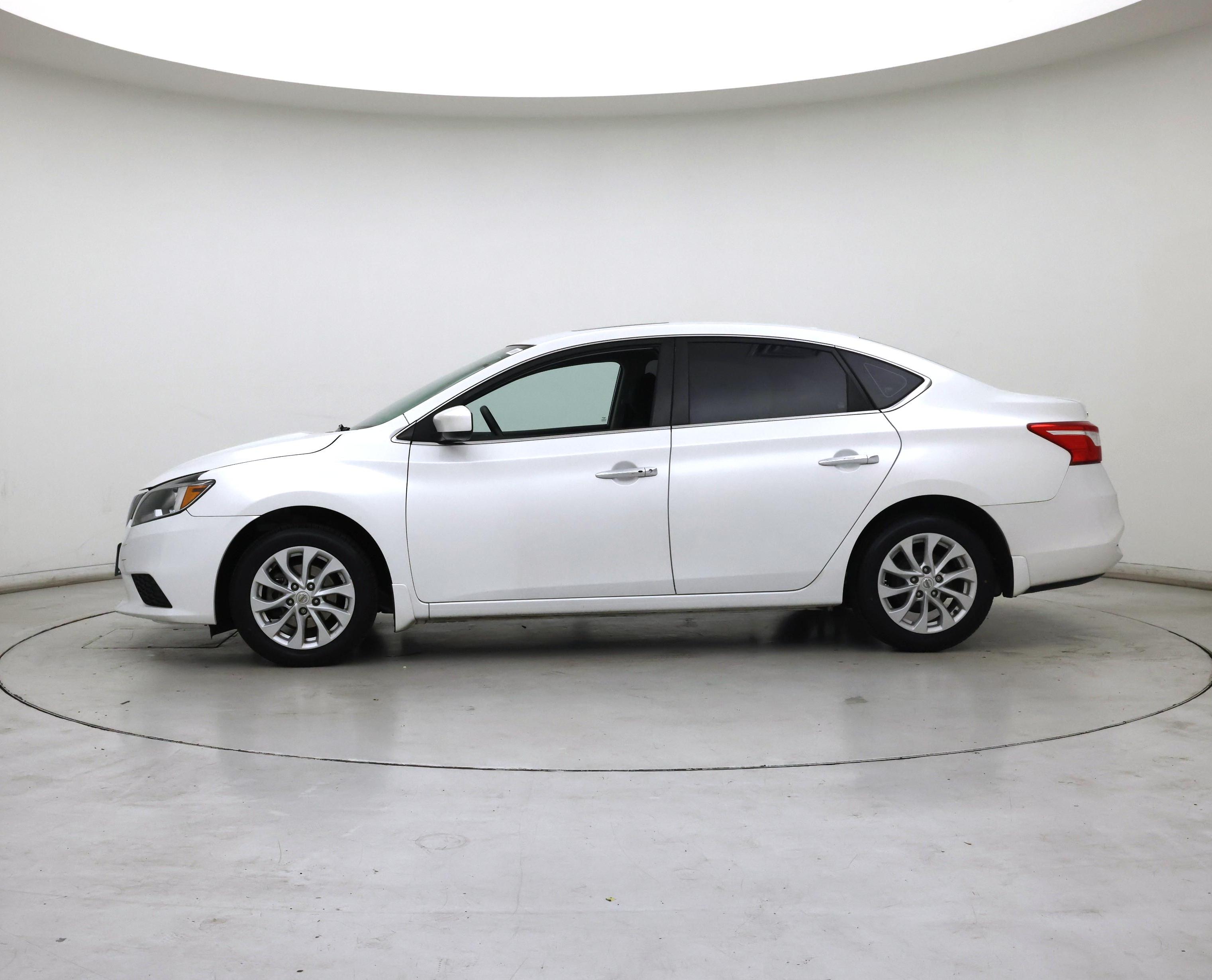 Thumbnail: 2018 Nissan Sentra - 3