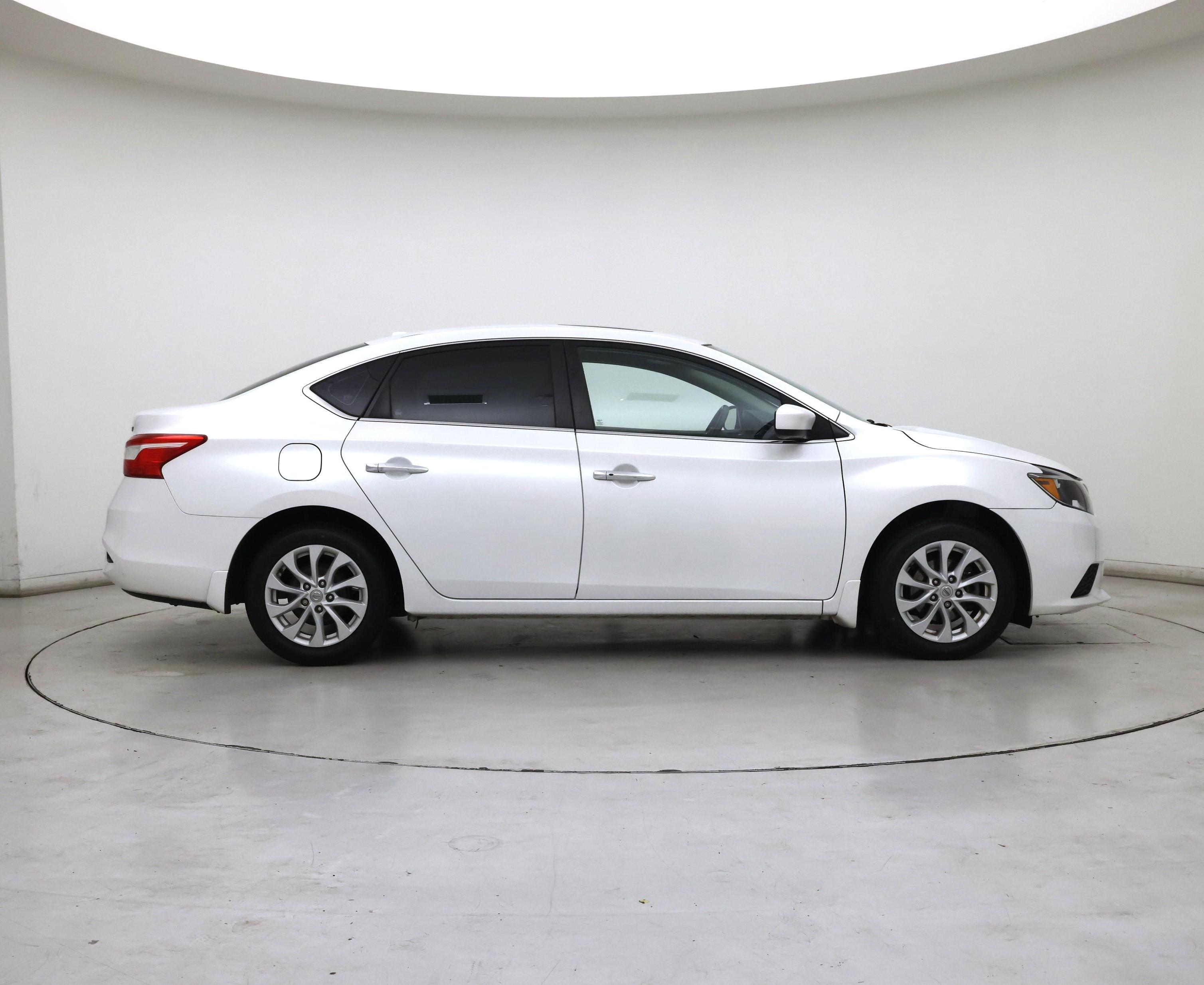 Thumbnail: 2018 Nissan Sentra - 7