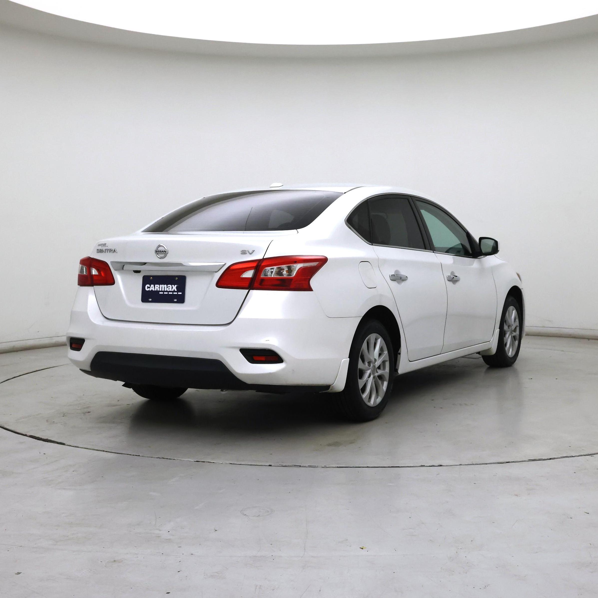 Thumbnail: 2018 Nissan Sentra - 8