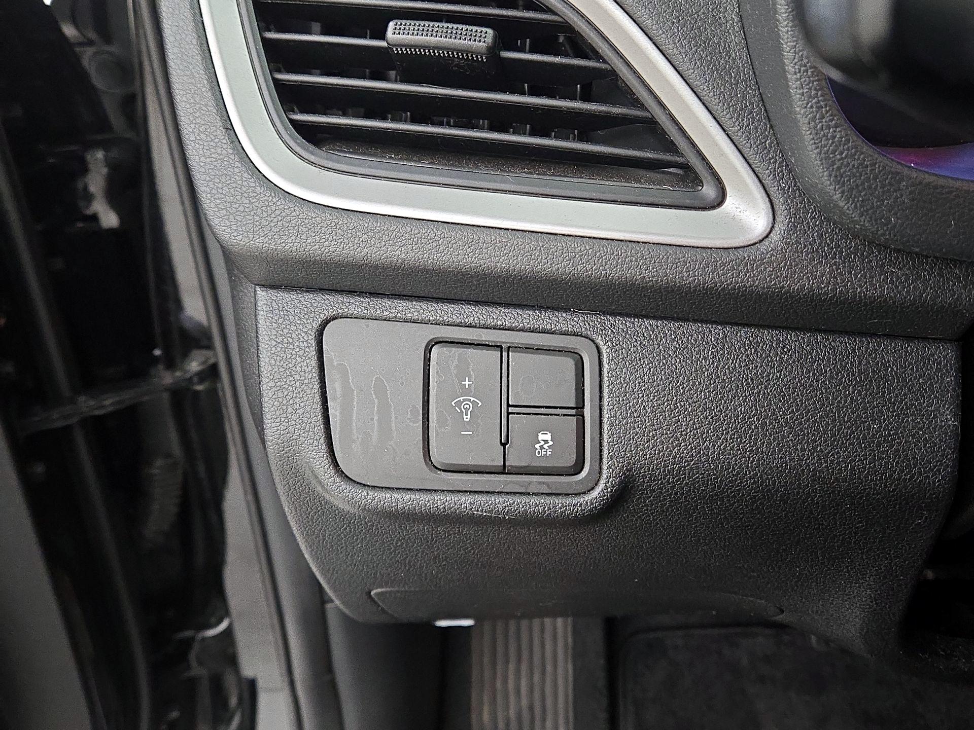 Thumbnail: 2024 Hyundai Elantra - 13