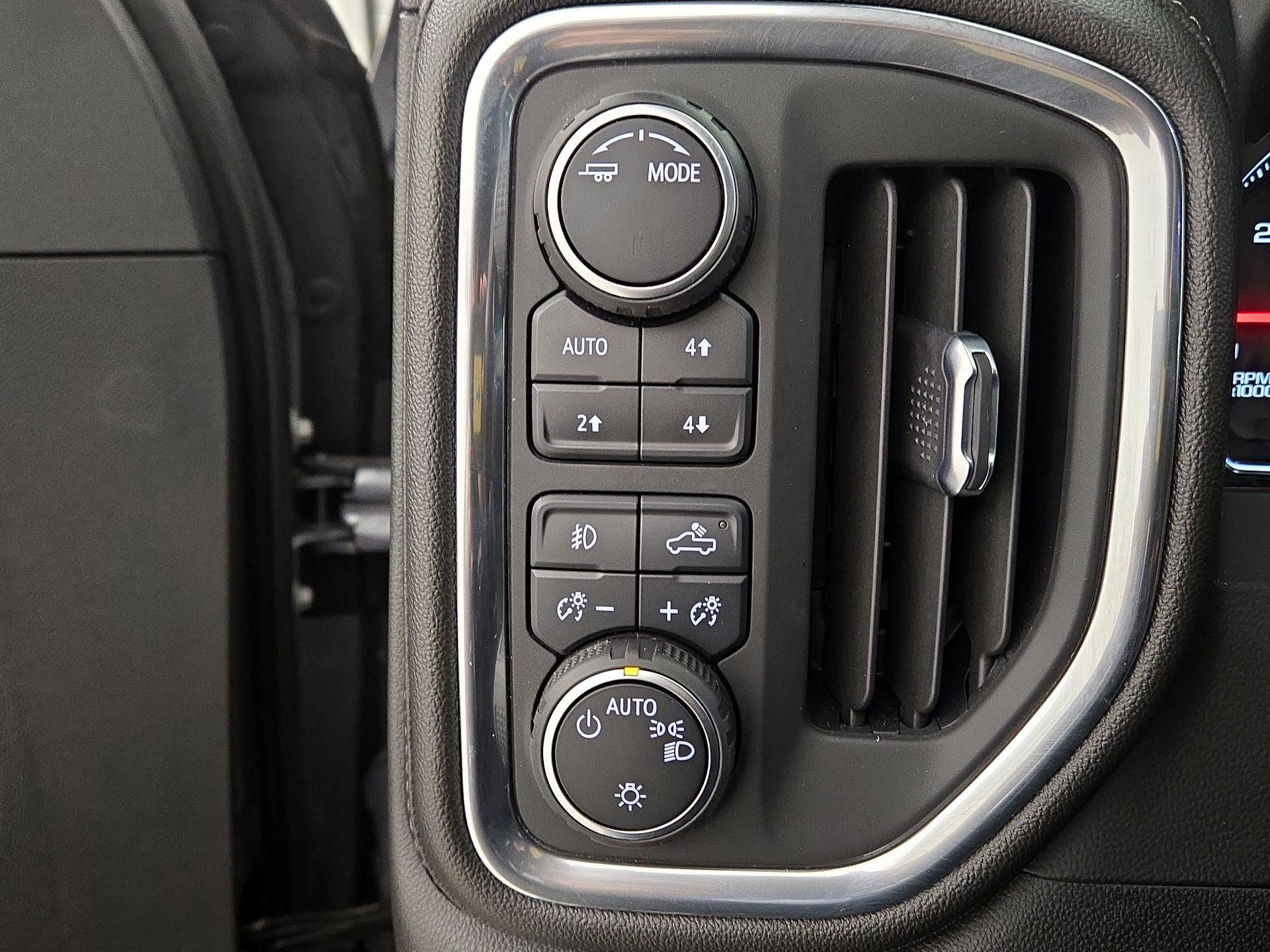 Thumbnail: 2021 Chevrolet Silverado 1500 - 13