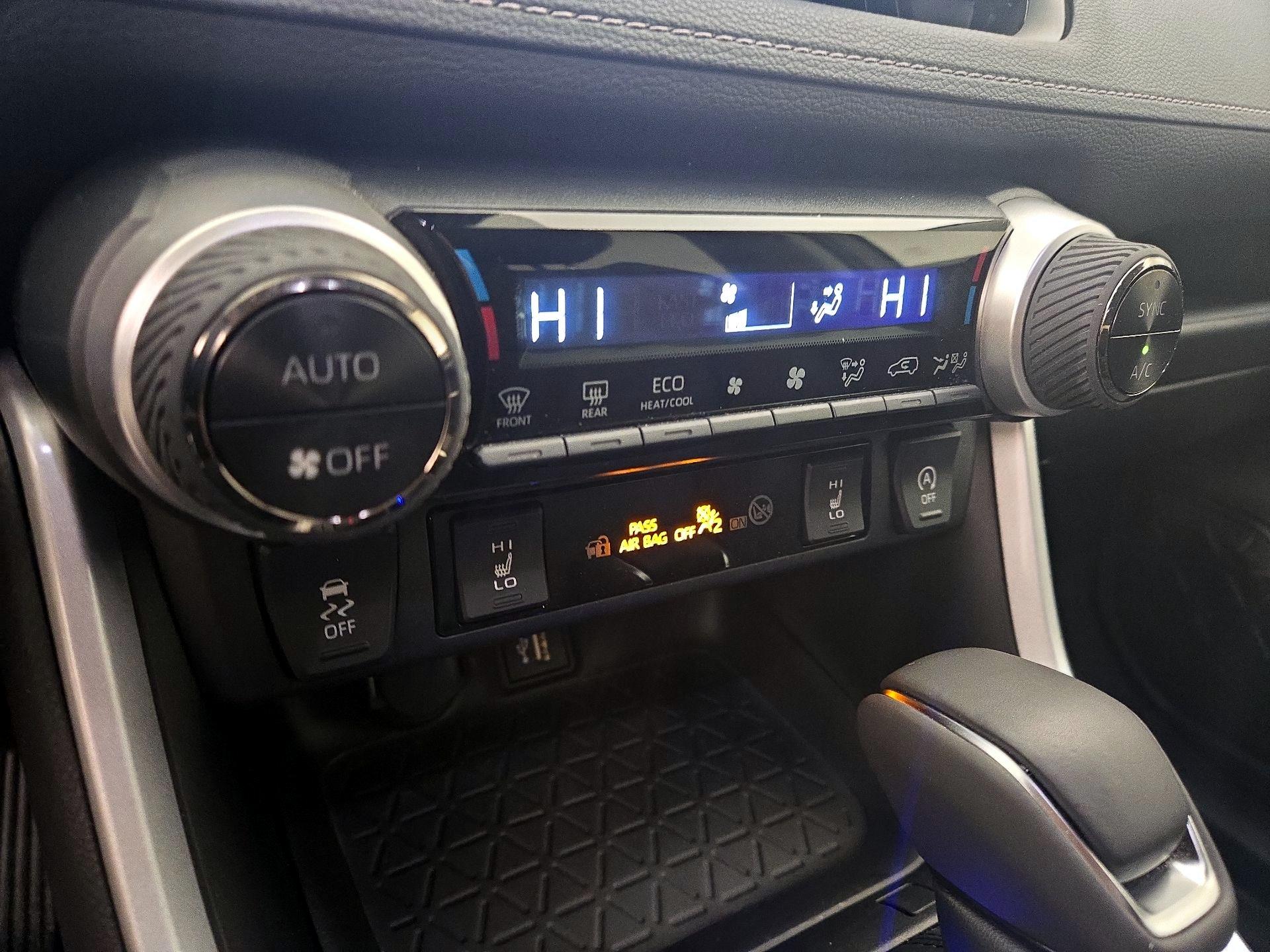 Thumbnail: 2023 Toyota RAV4 - 17