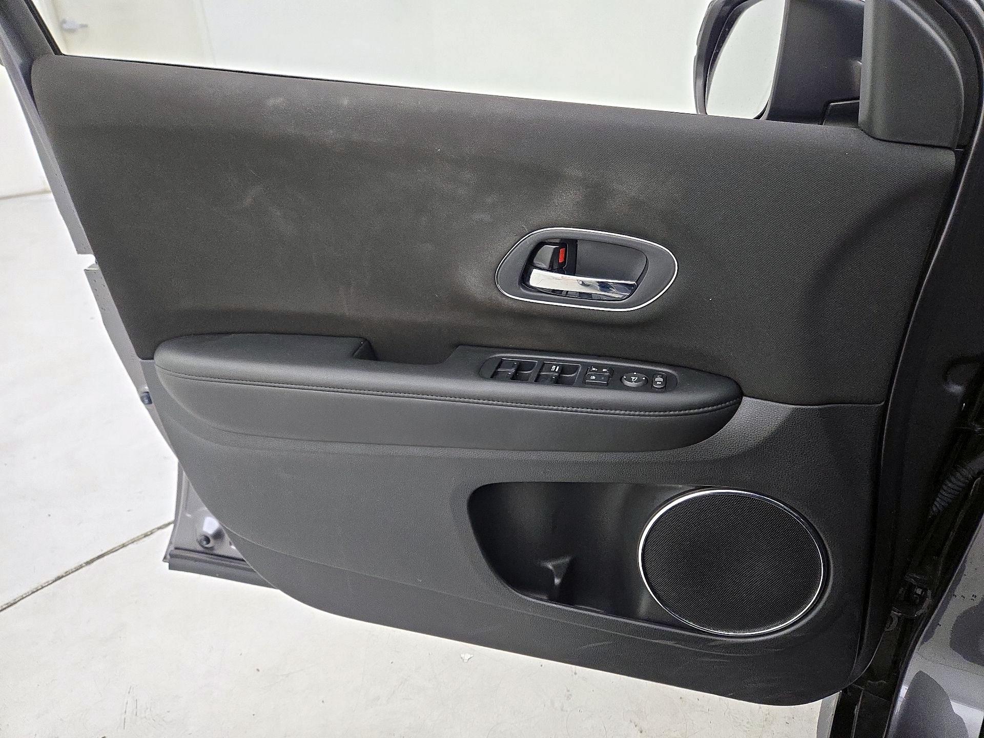 Thumbnail: 2017 Honda HR-V - 12