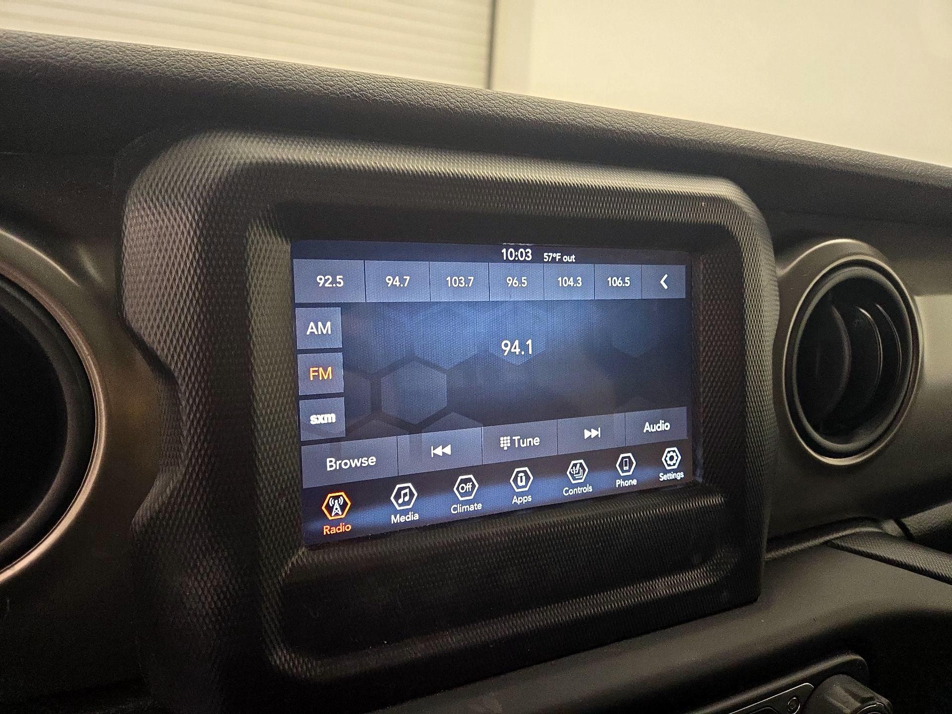 Thumbnail: 2018 Jeep Wrangler - 15