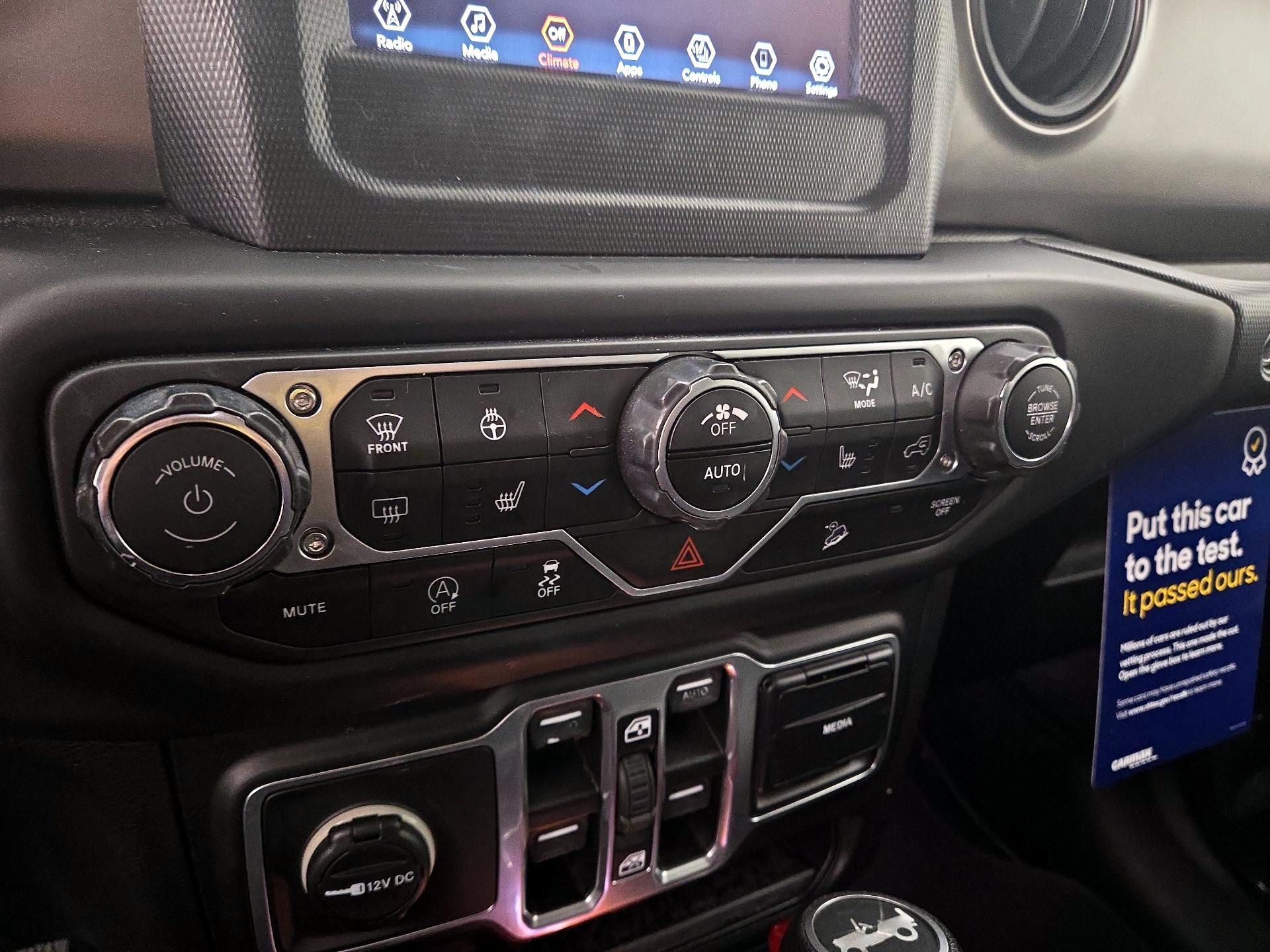 Thumbnail: 2018 Jeep Wrangler - 16