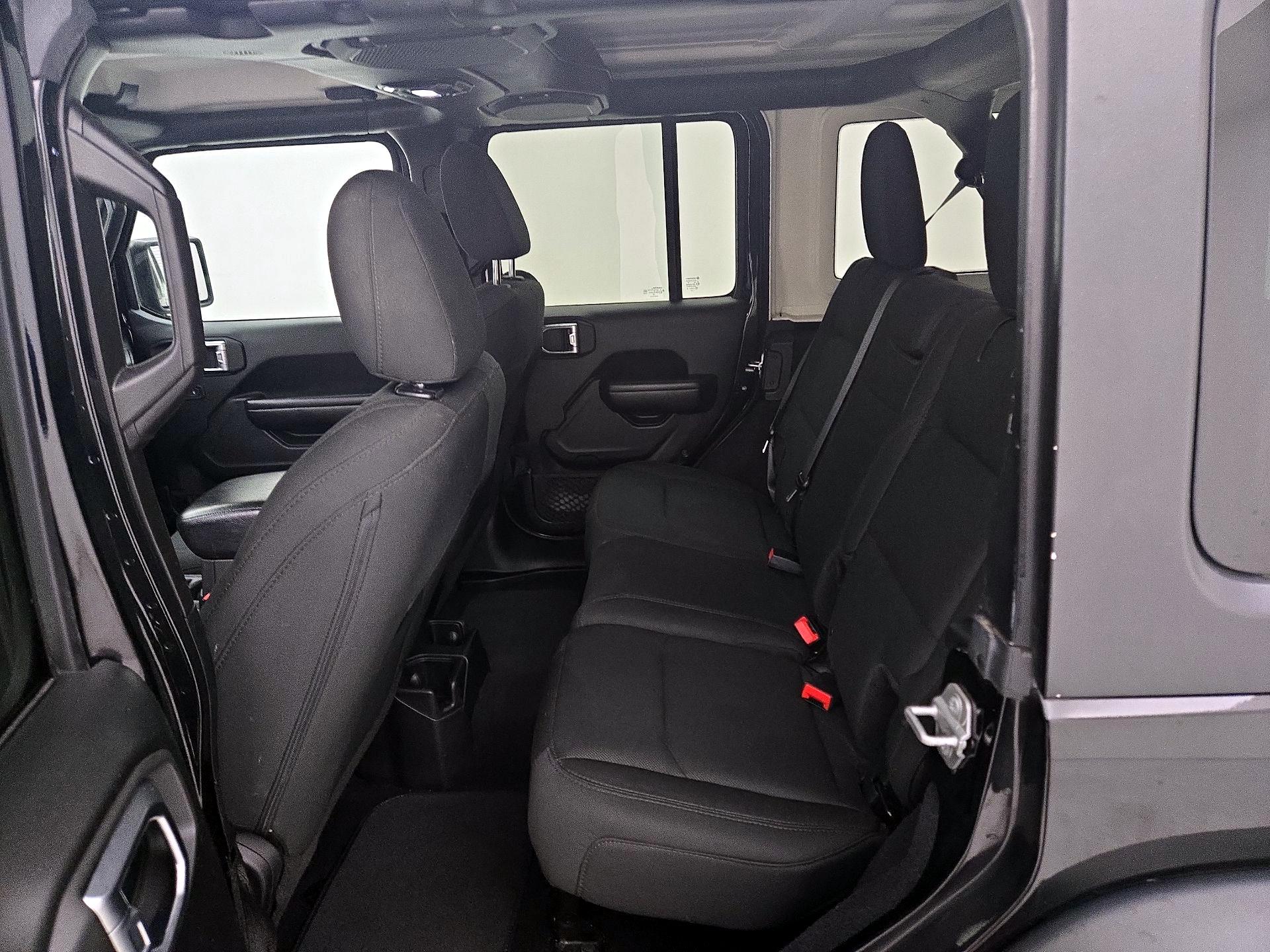 Thumbnail: 2018 Jeep Wrangler - 19