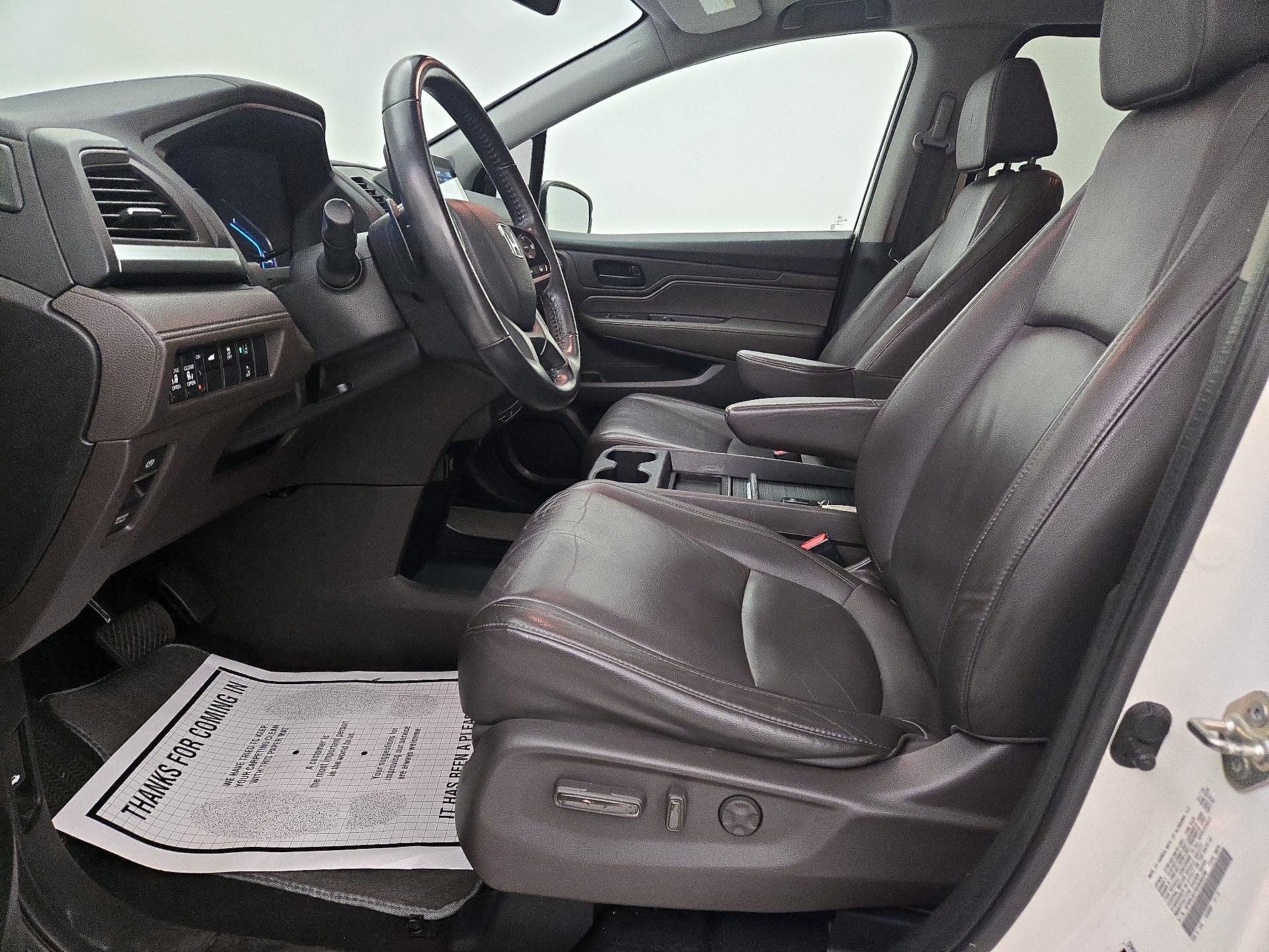 Thumbnail: 2019 Honda Odyssey - 11
