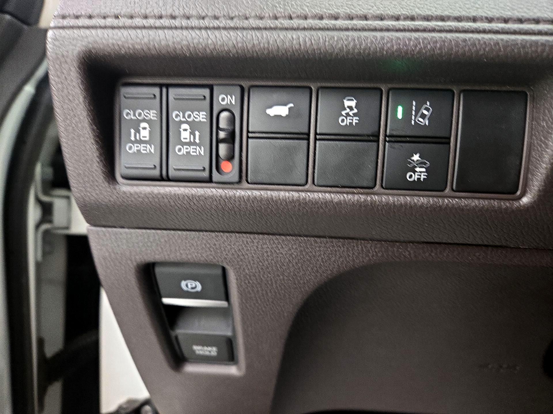 Thumbnail: 2019 Honda Odyssey - 13