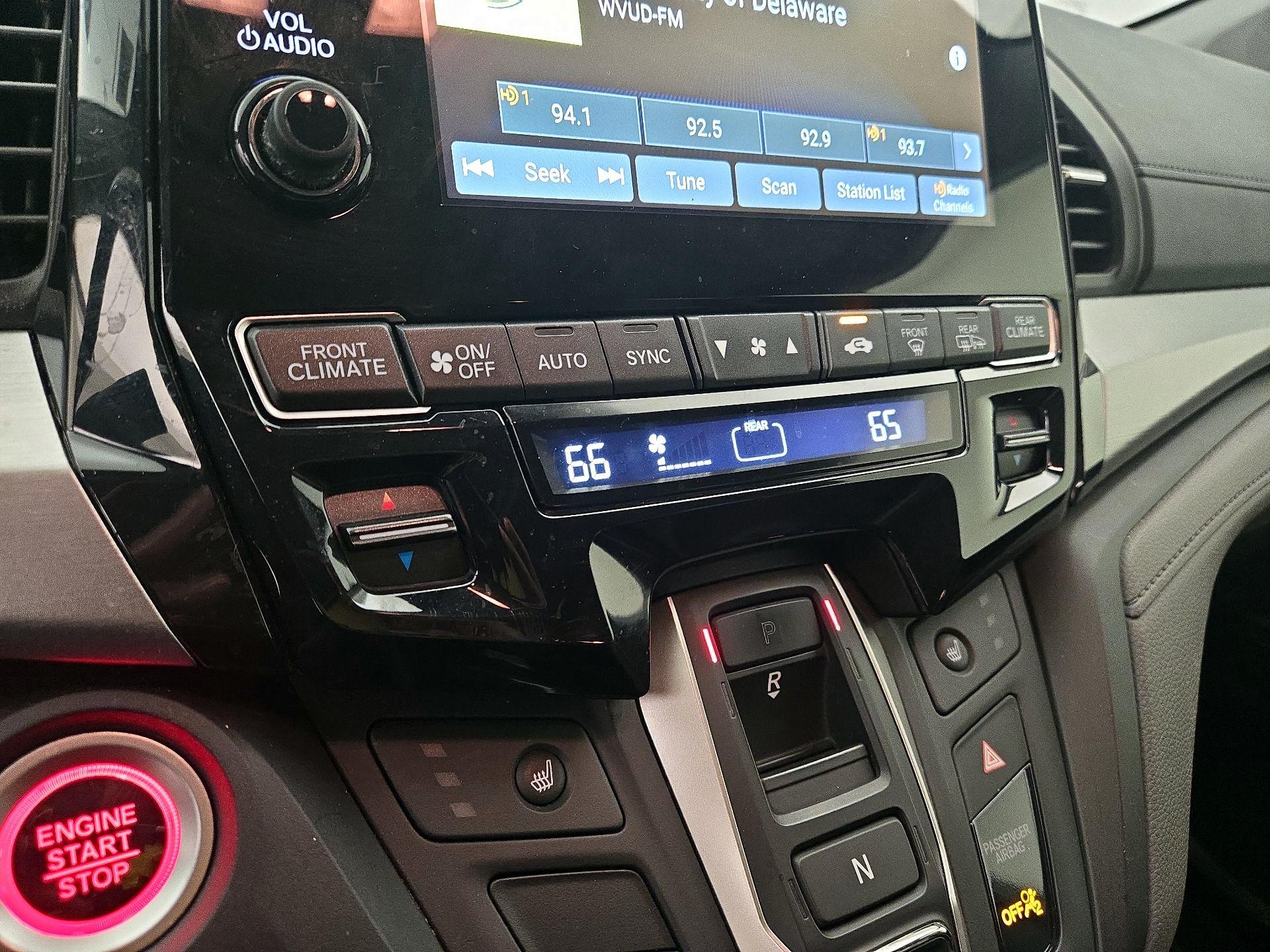 Thumbnail: 2019 Honda Odyssey - 16