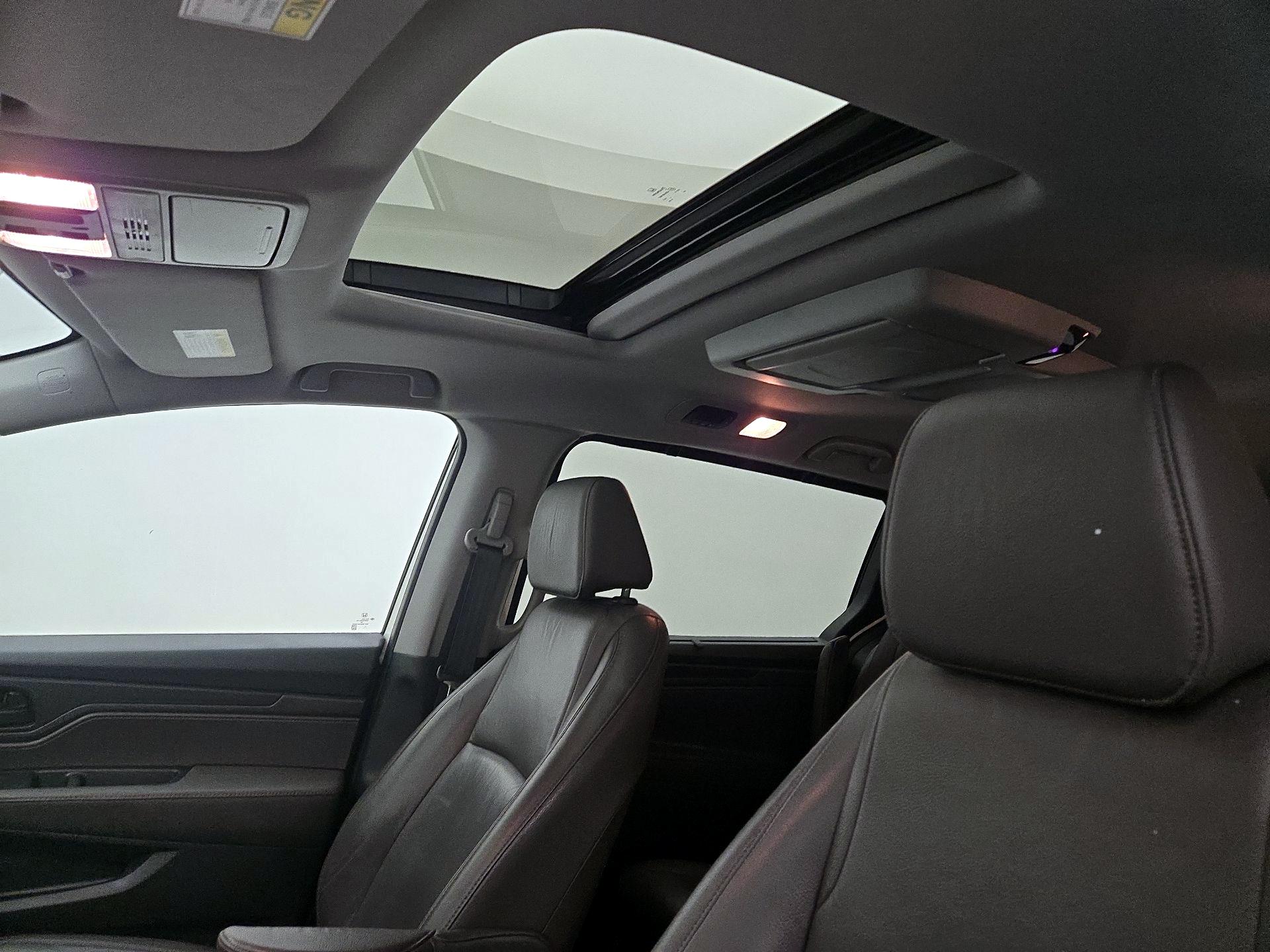 Thumbnail: 2019 Honda Odyssey - 18