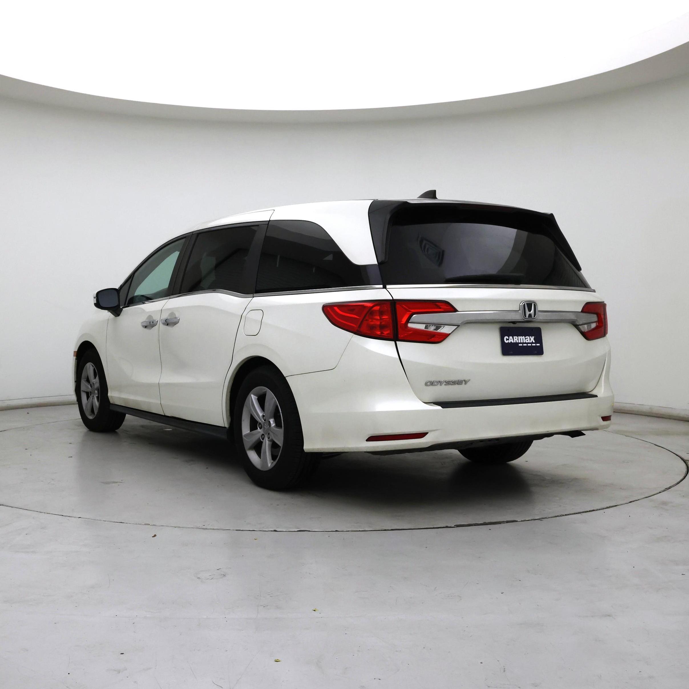 Thumbnail: 2019 Honda Odyssey - 2