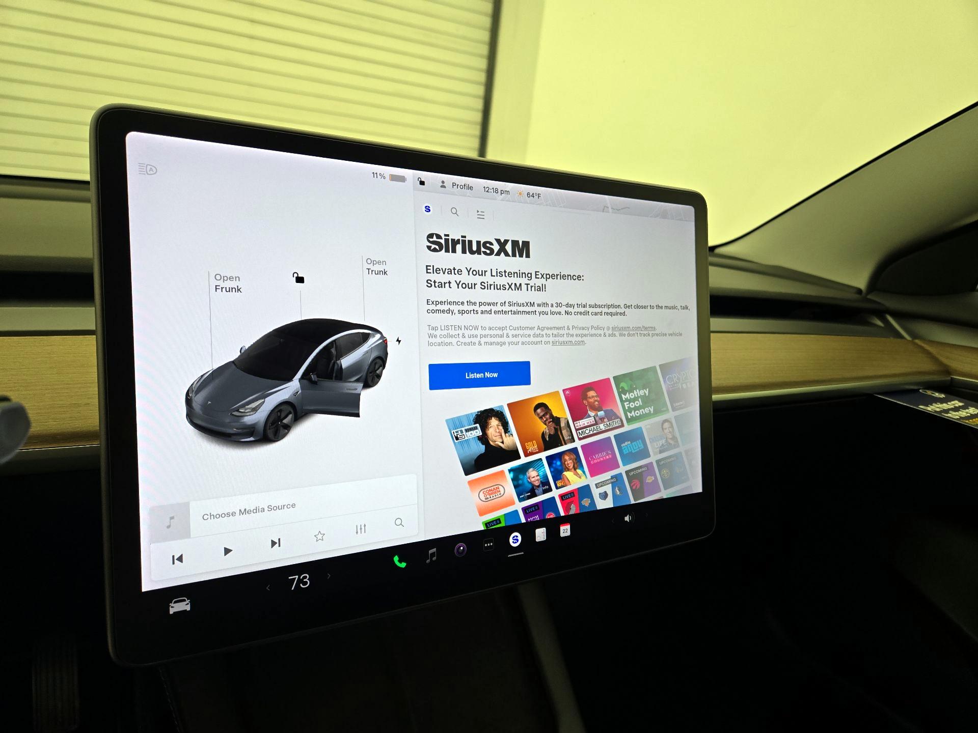 Thumbnail: 2022 Tesla Model 3 - 15