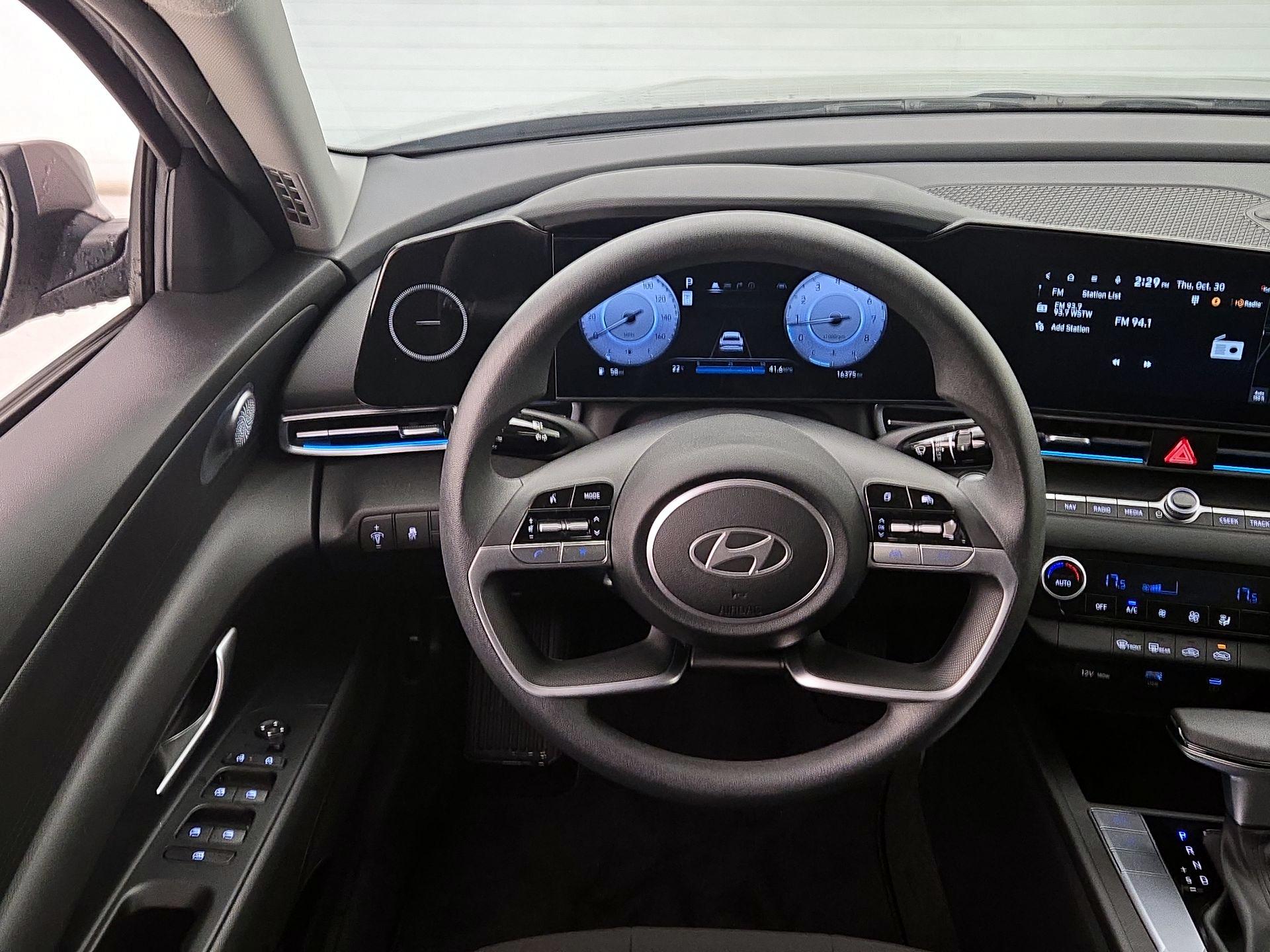 Thumbnail: 2019 Hyundai Accent - 10