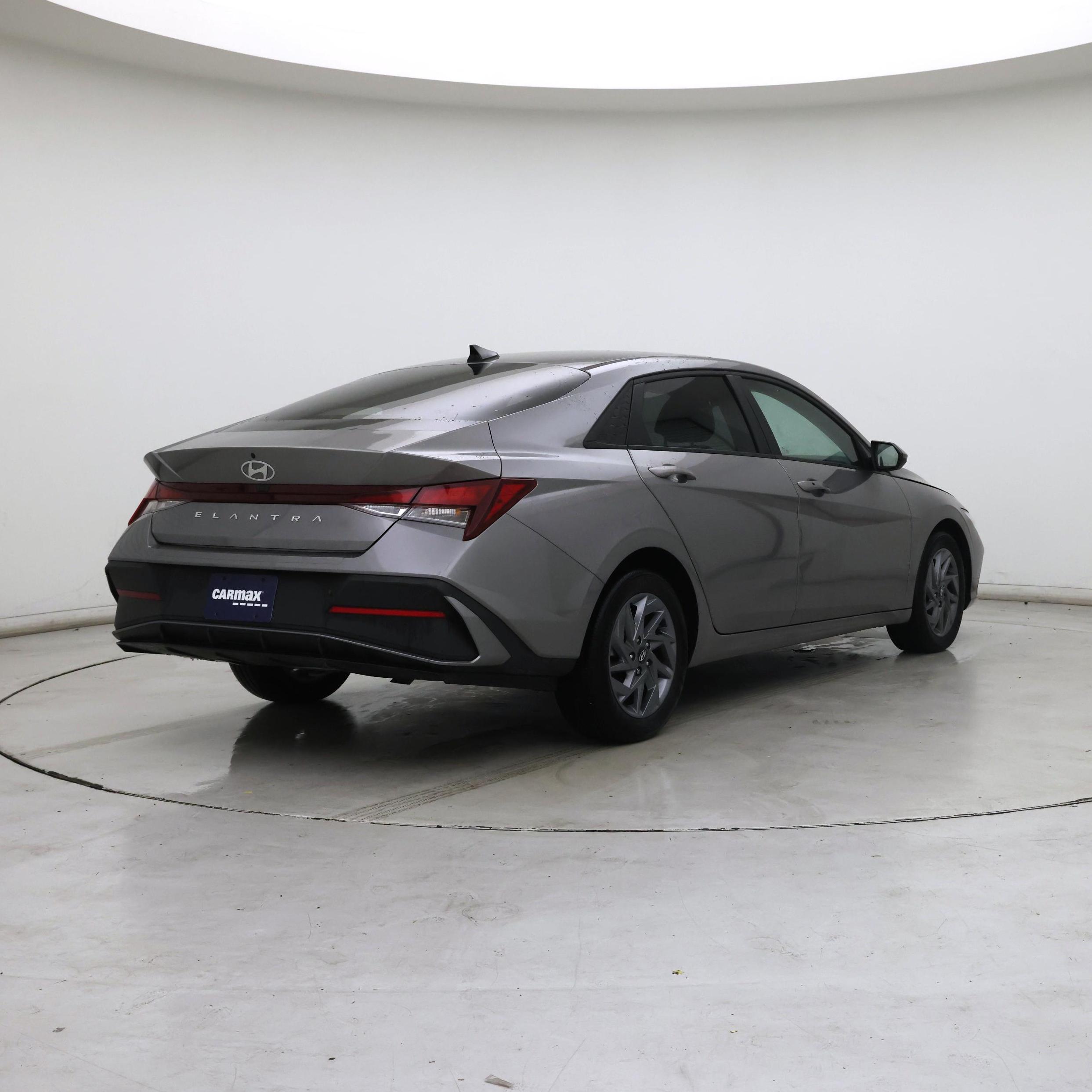 Thumbnail: 2019 Hyundai Accent - 8